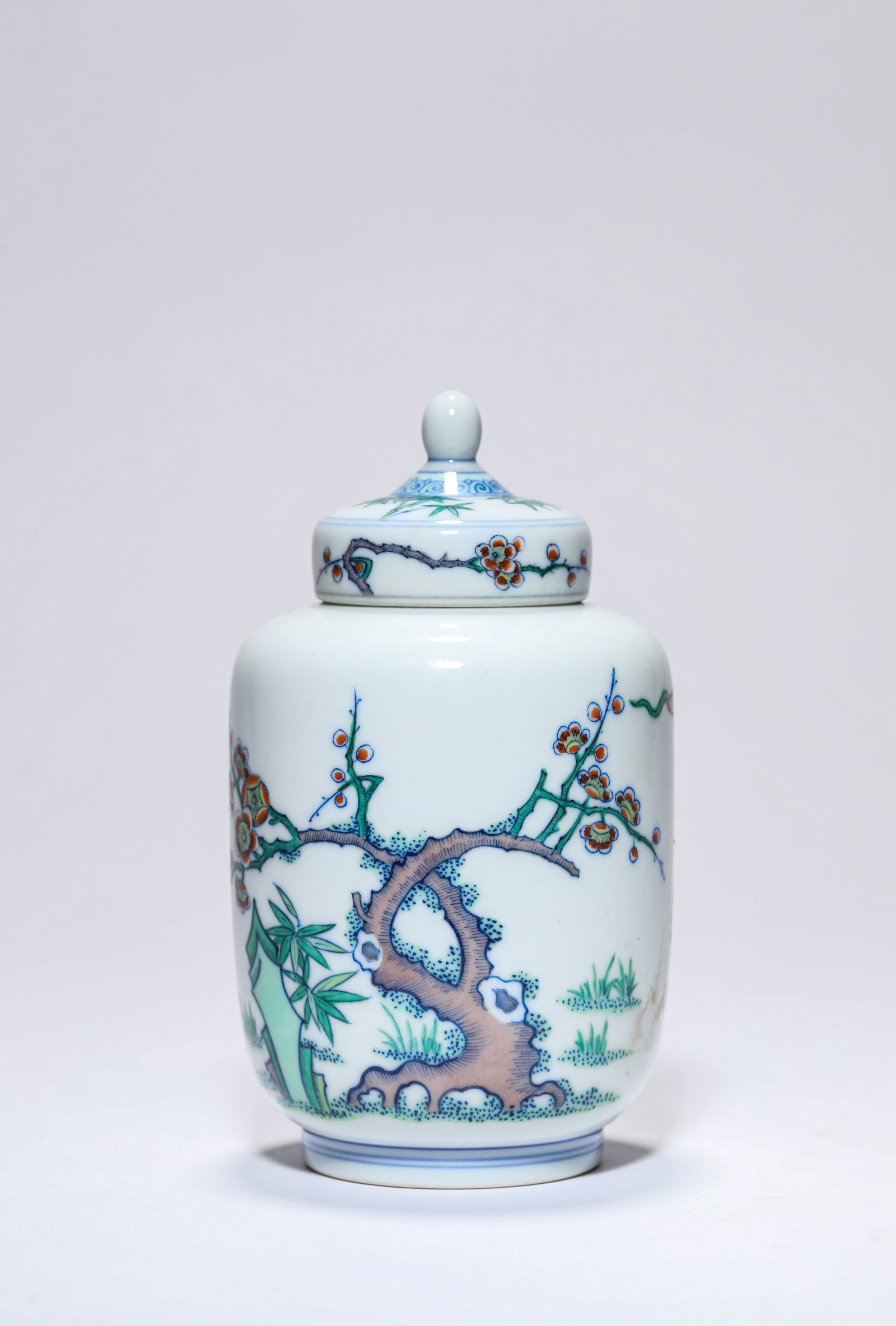 A Doucai 'Three Friends of Winter' Covered Vase: A Doucai 'Three Friends of Winter' Covered Vase (8.3 x 14.5cm)