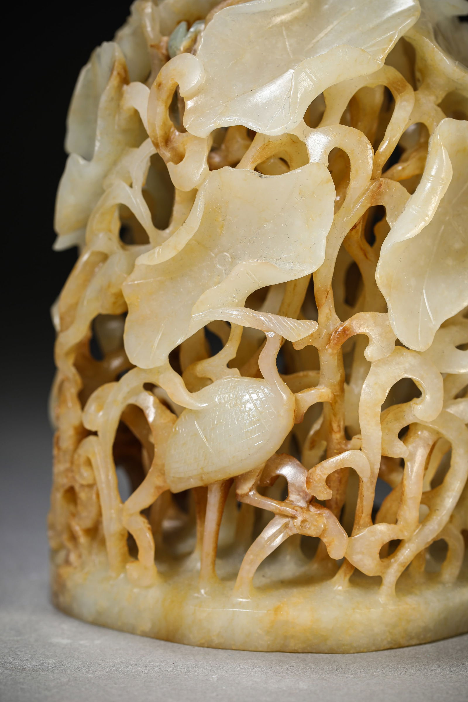 A Jade ‘Openwork’ Censer Finial - 5