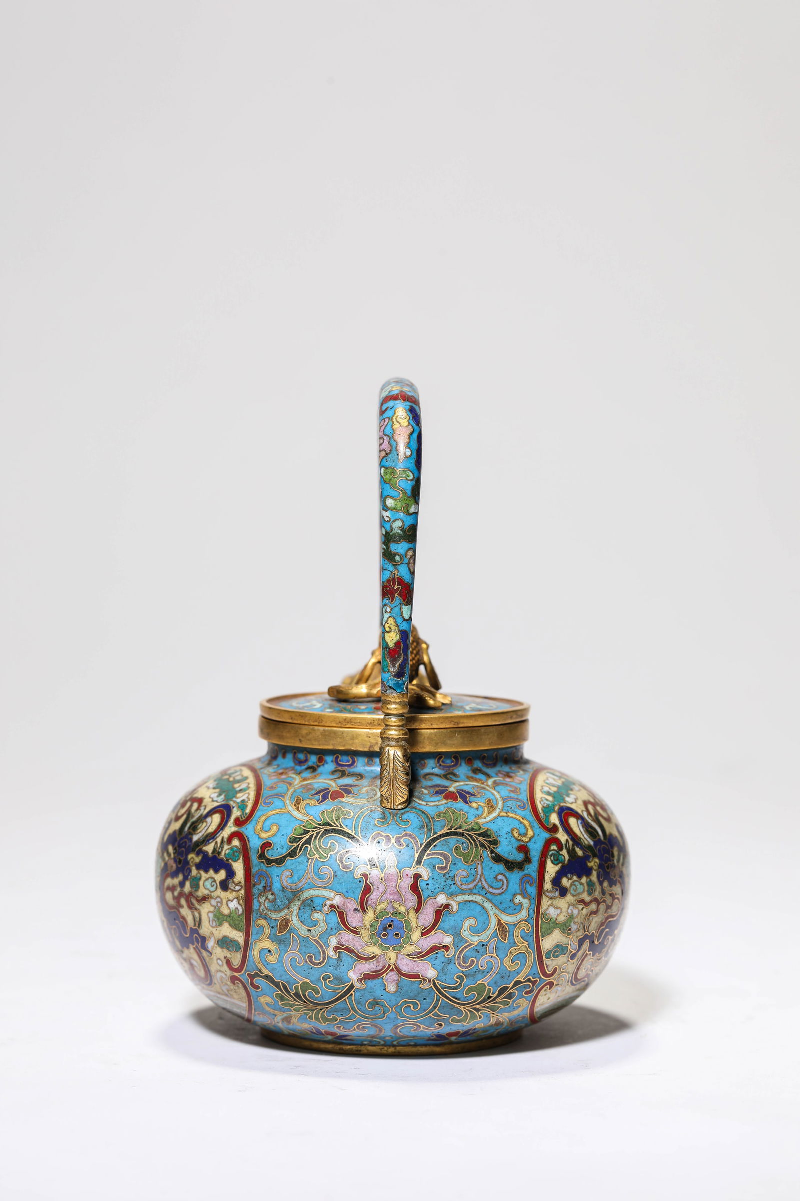 A Cloisonné Enamel ‘Two Dragons Chasing a Pearl’ ‘Loop-Handled’ Pot - 4