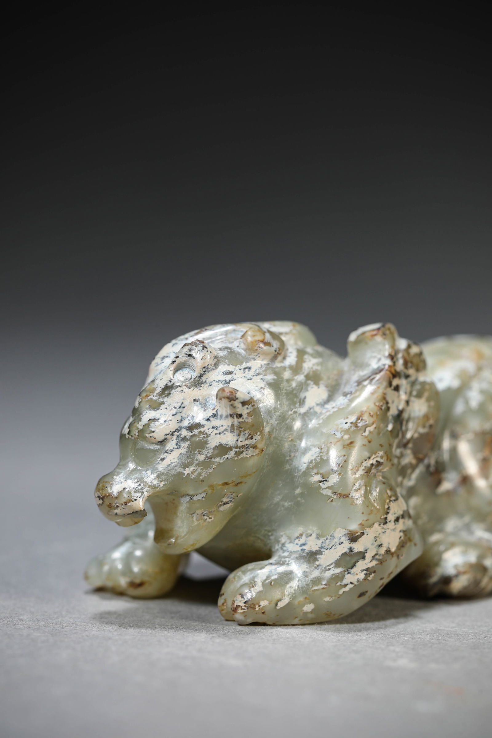 A Jade ‘Auspicious Beast’ Ornament - 4