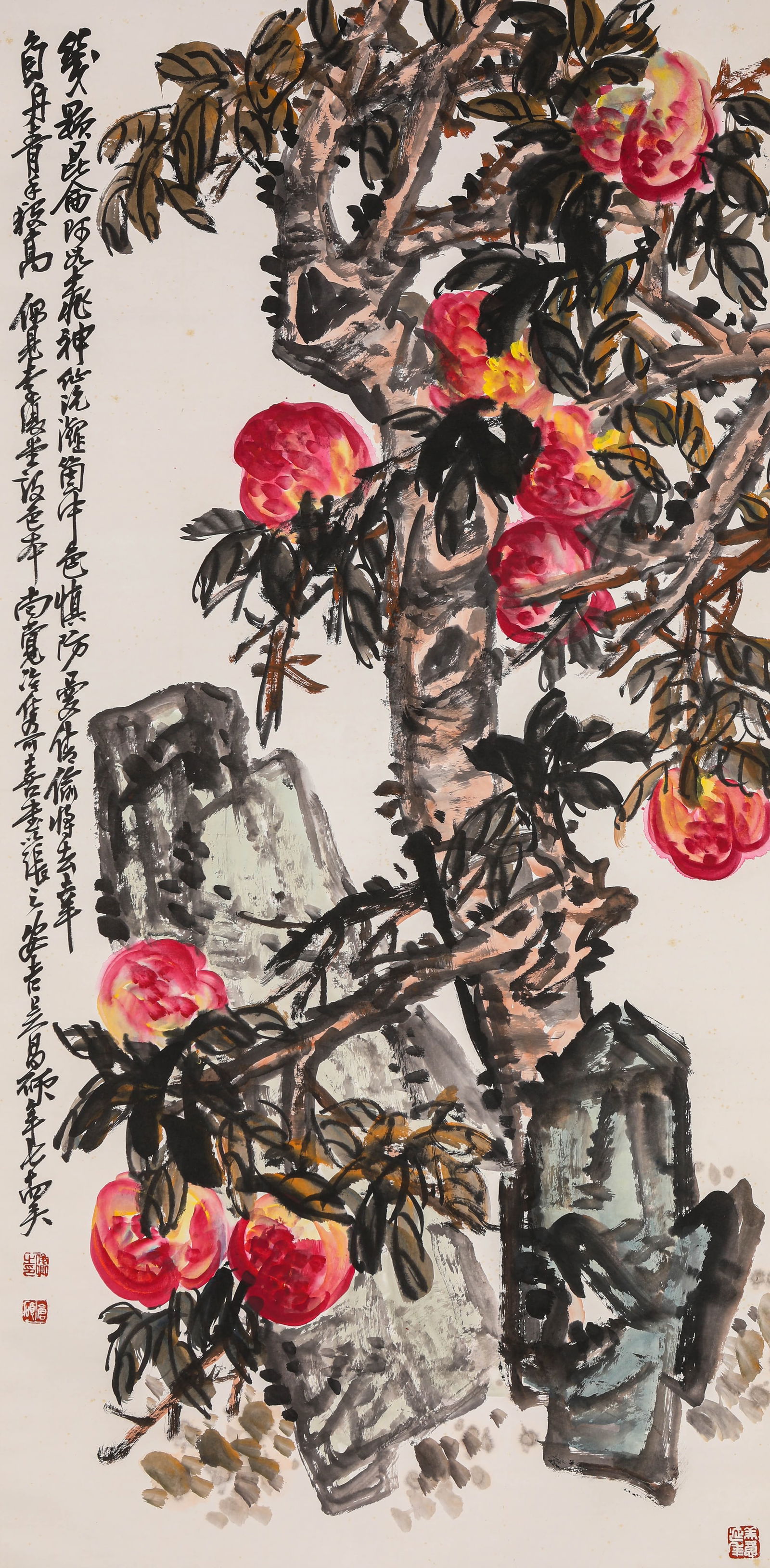 Wu Changshuo (1844-1927), attributed to, Peaches: Wu Changshuo (1844-1927), attributed to, Peaches (67.5 x 137cm)