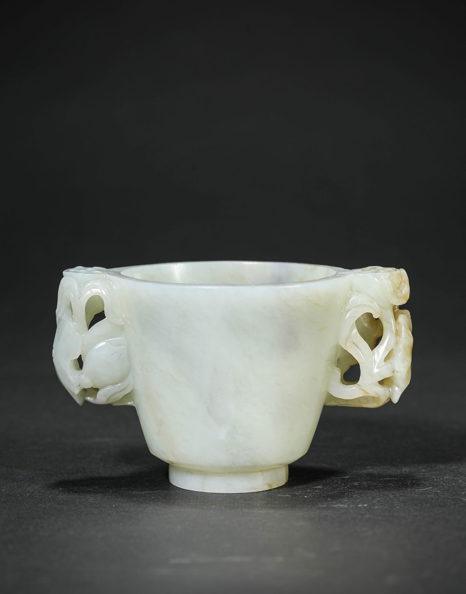 A Jade ‘Lotus Leaf’ Cup with Handles - 3