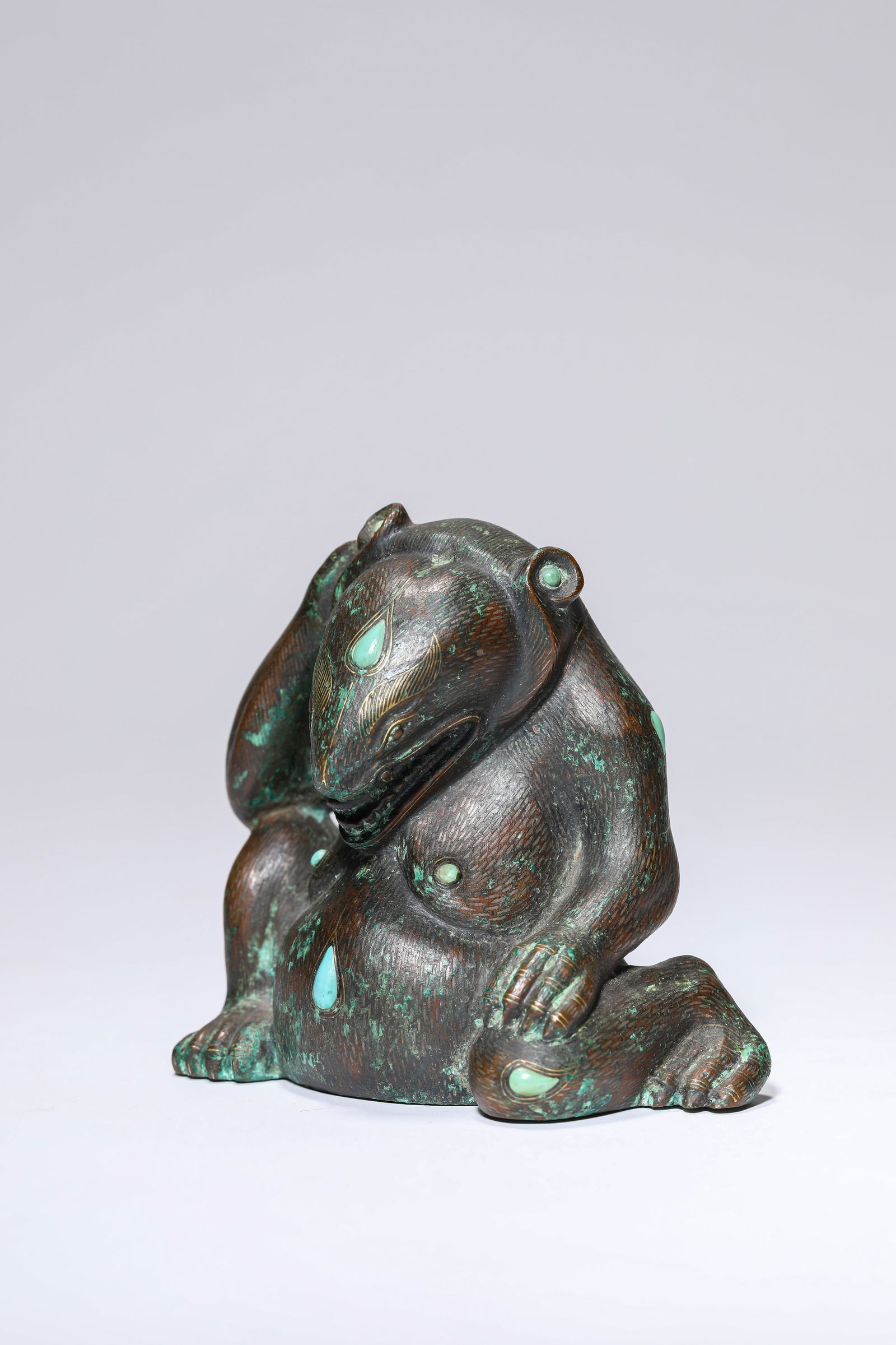A Turquoise-Inlaid Bronze Bear - 3