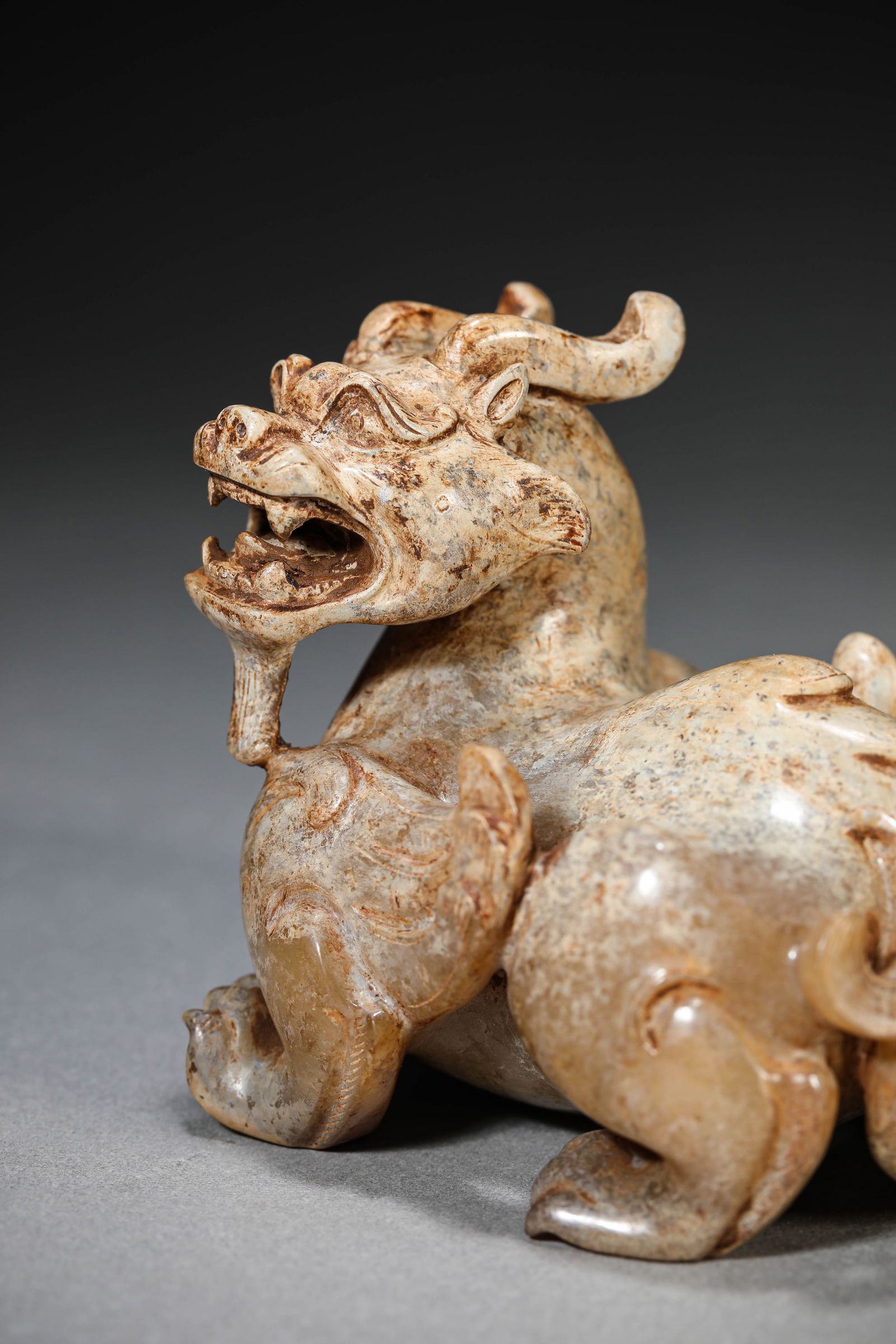 A Jade ‘Auspicious Beast’ Ornament - 2