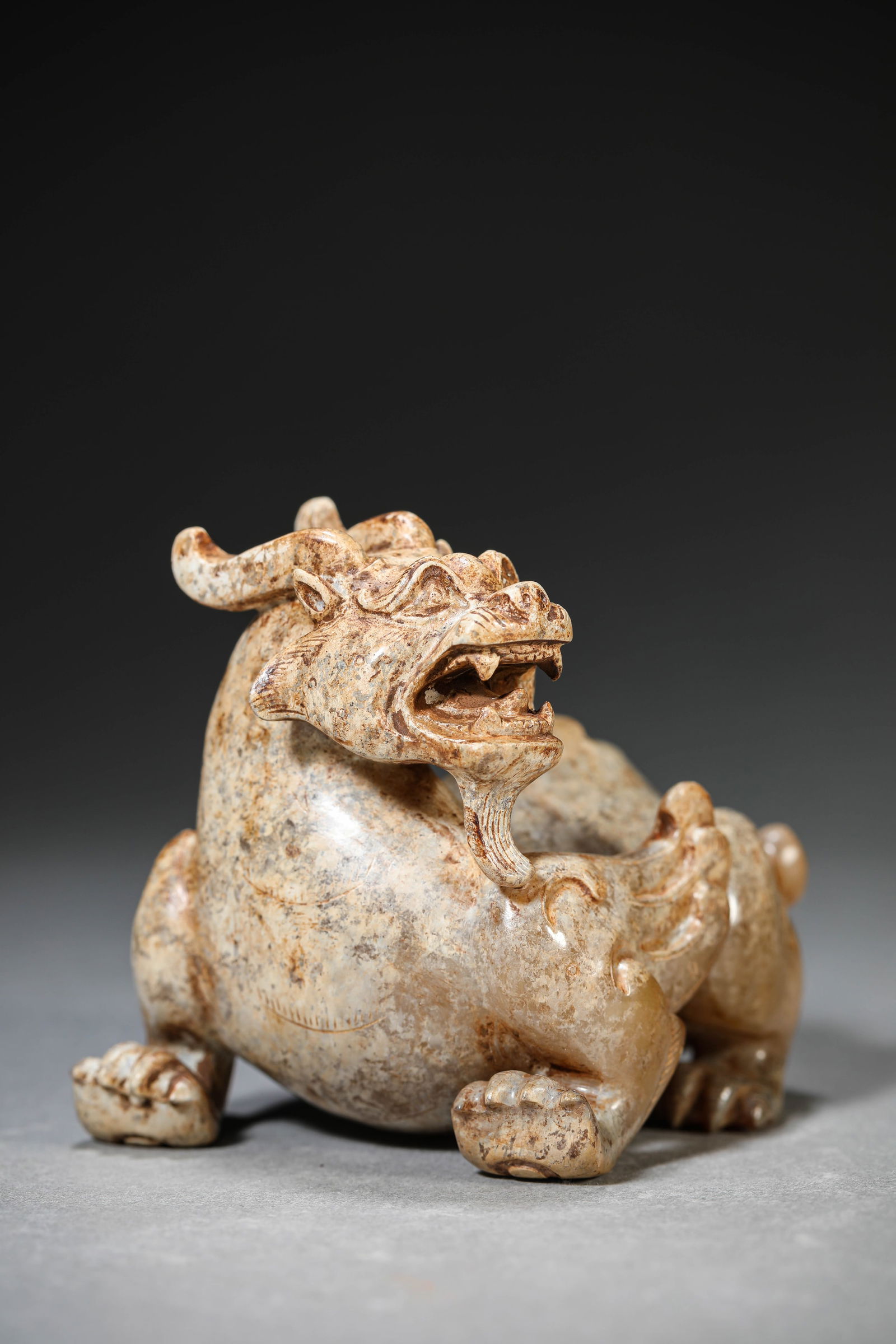 A Jade ‘Auspicious Beast’ Ornament - 4