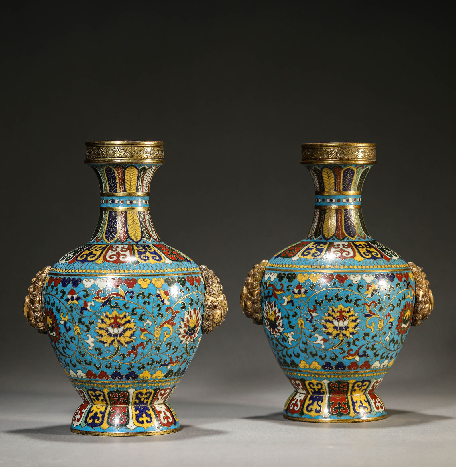 A Pair of Cloisonné Enamel ‘Interlocking Lotus and Heavenly Chicken Handles’ ‘Dish-Mouth’ (1 of 8)