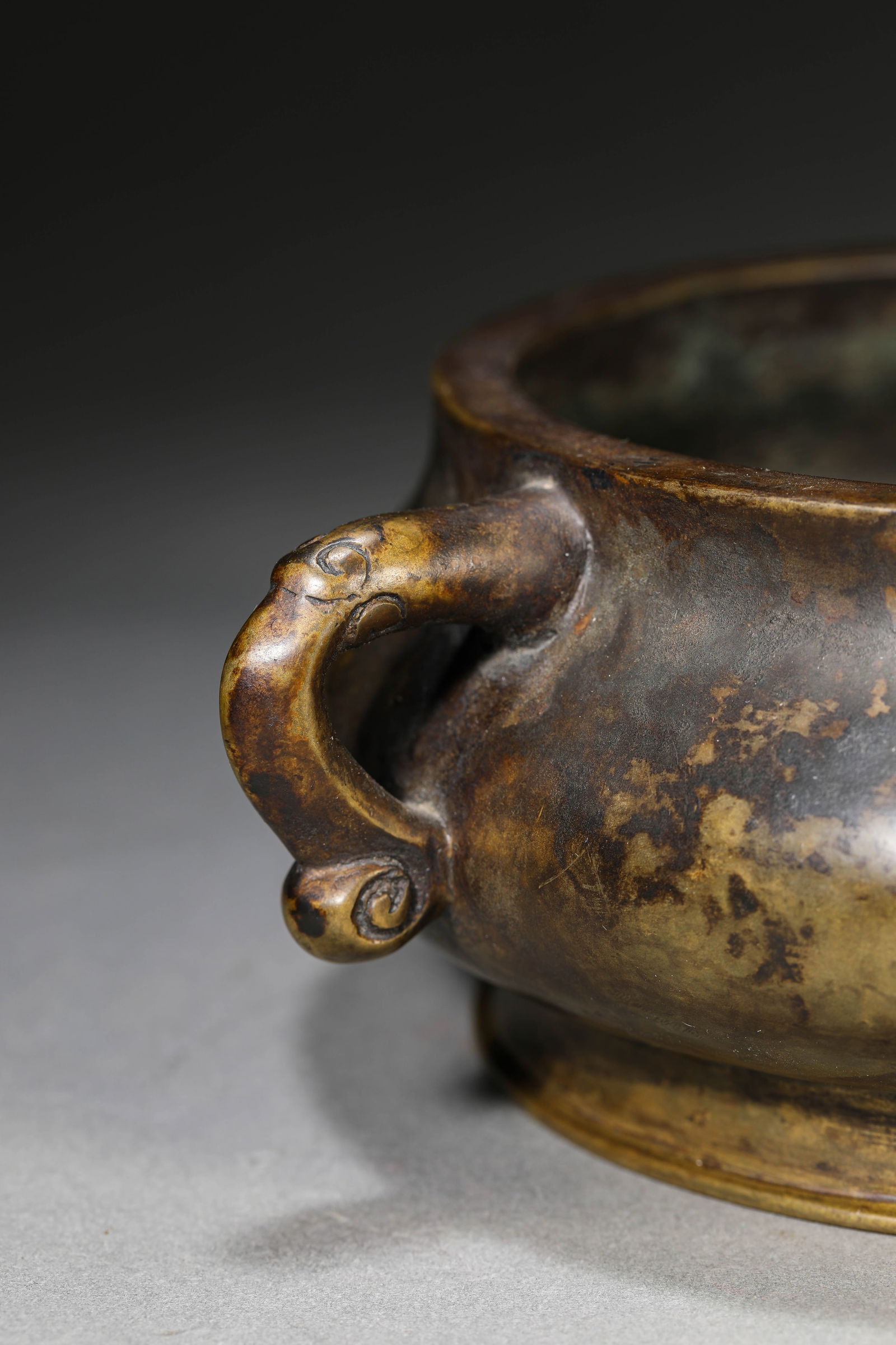 A Bronze ‘Double-Handled’ Censer - 2