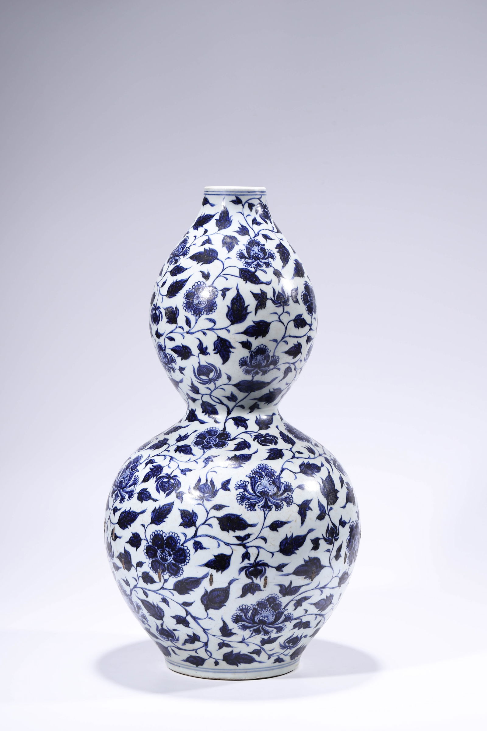A Blue and White 'Interlocking Florals'Vase: A Blue and White 'Interlocking Florals'Vase (31.2 x 59.9cm)