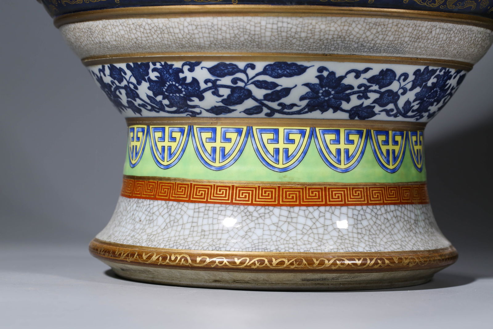 A 'Porcelain Aggregate' Vase - 10