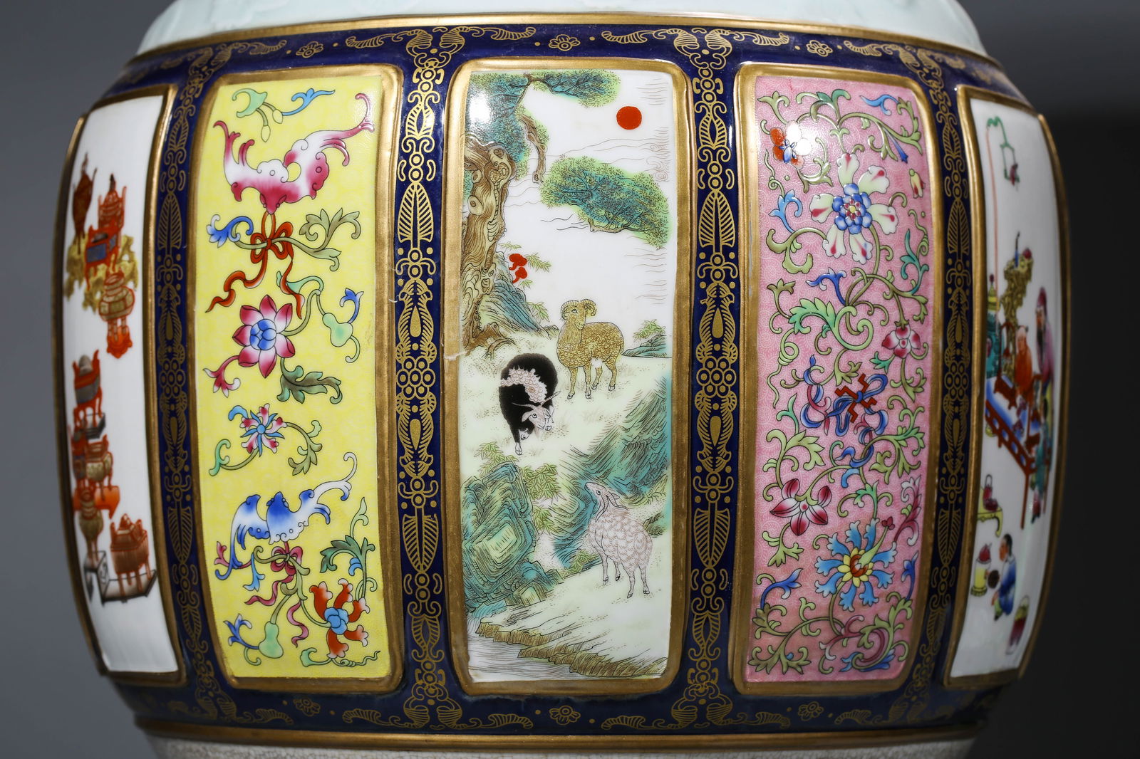 A 'Porcelain Aggregate' Vase - 6