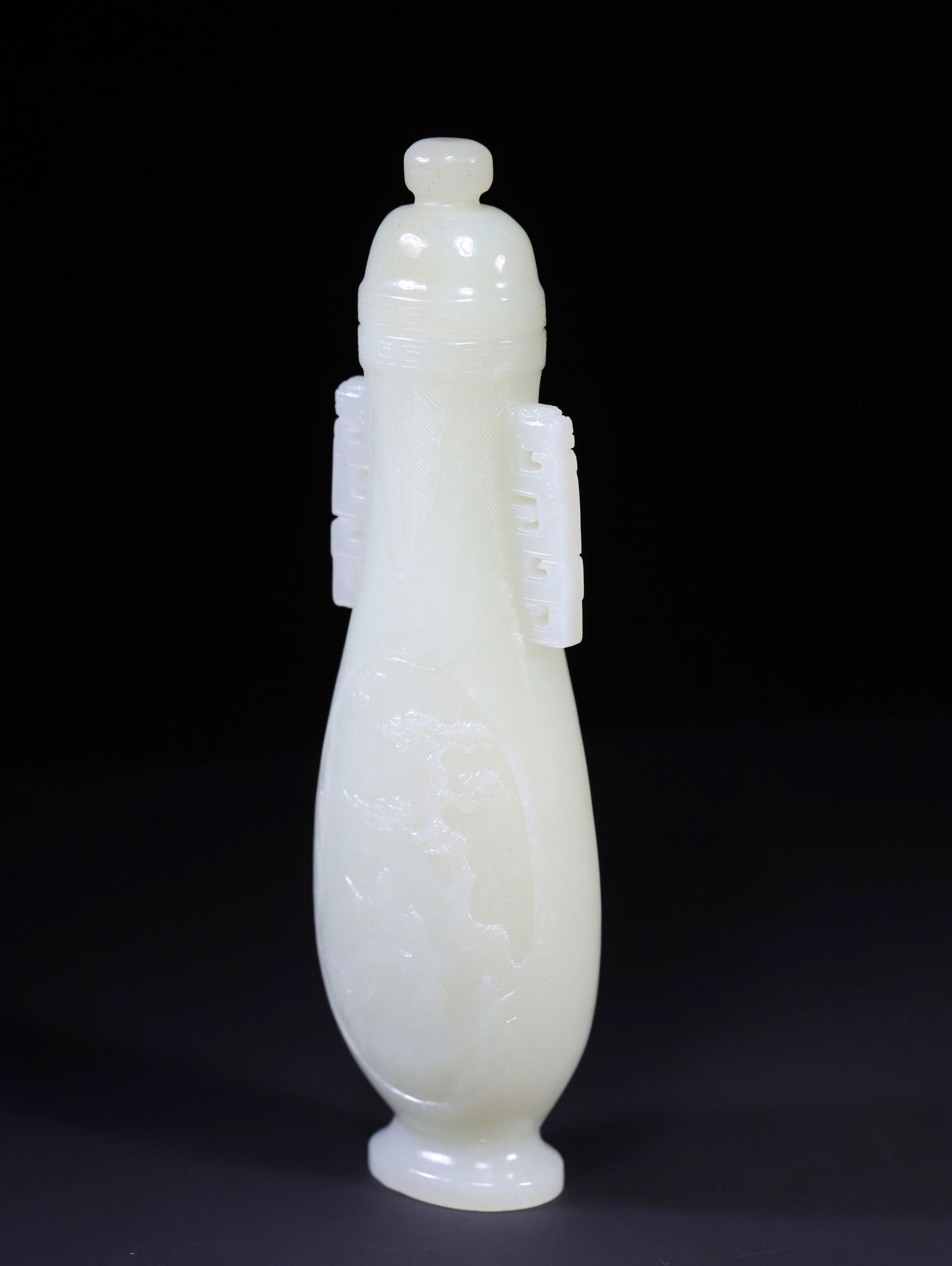 A HETIAN JADE VASE - 5
