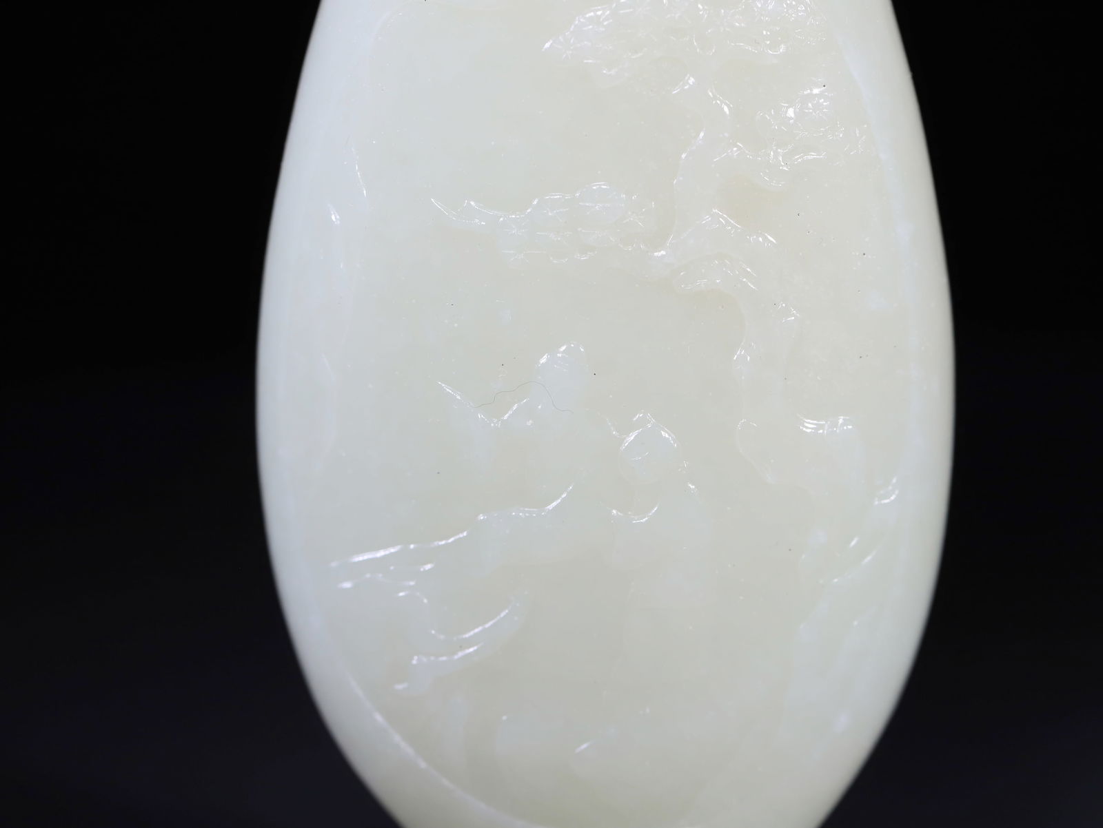 A HETIAN JADE VASE - 7
