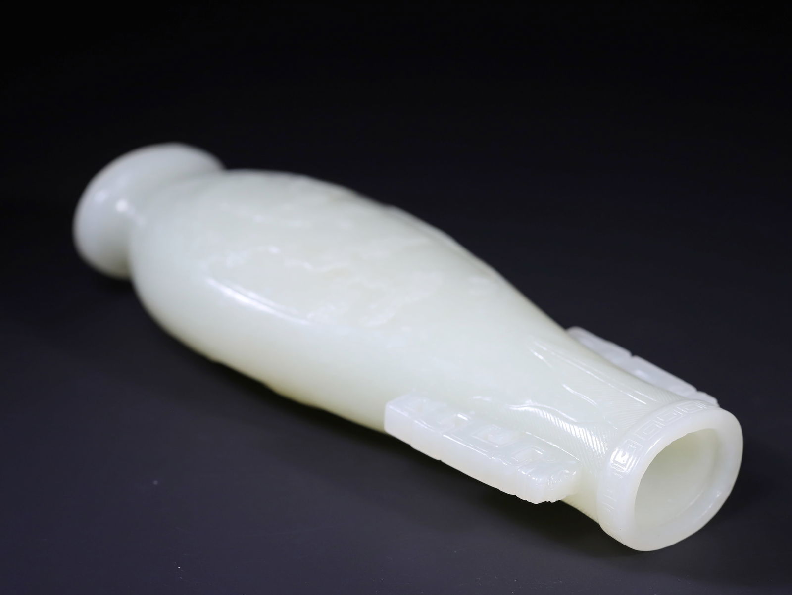 A HETIAN JADE VASE - 8