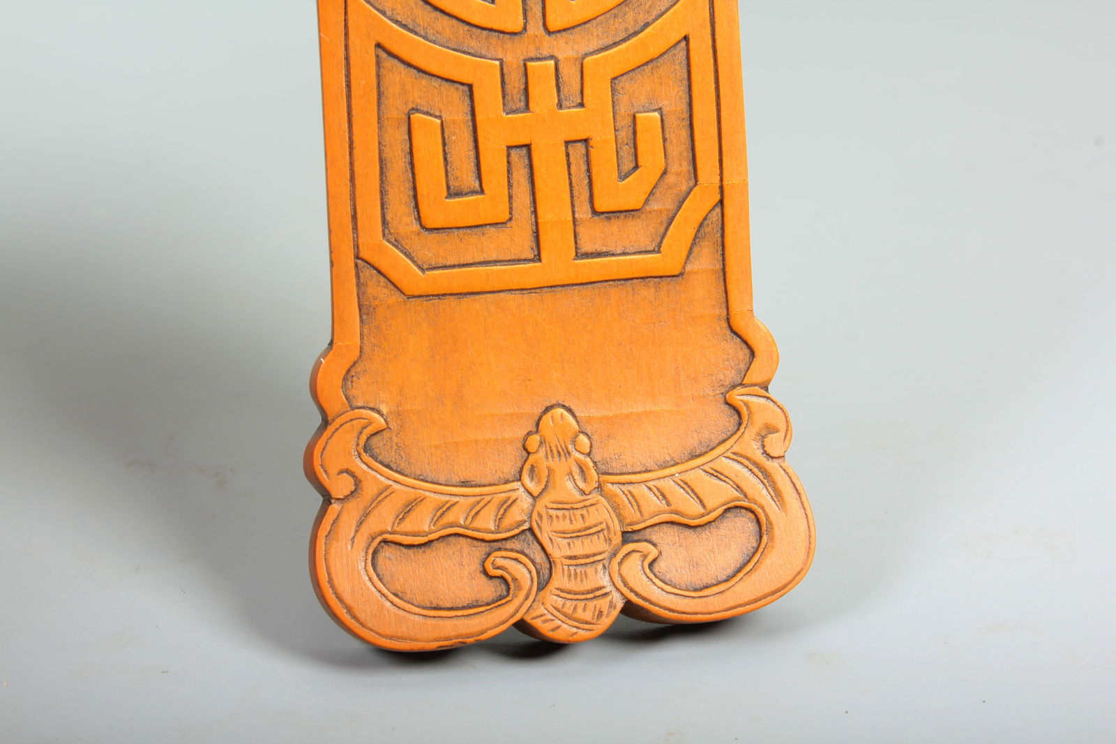 A BAMBOO SHEATH LONGEVITY PATTERN RUYI DISPLAY ITEM - 6