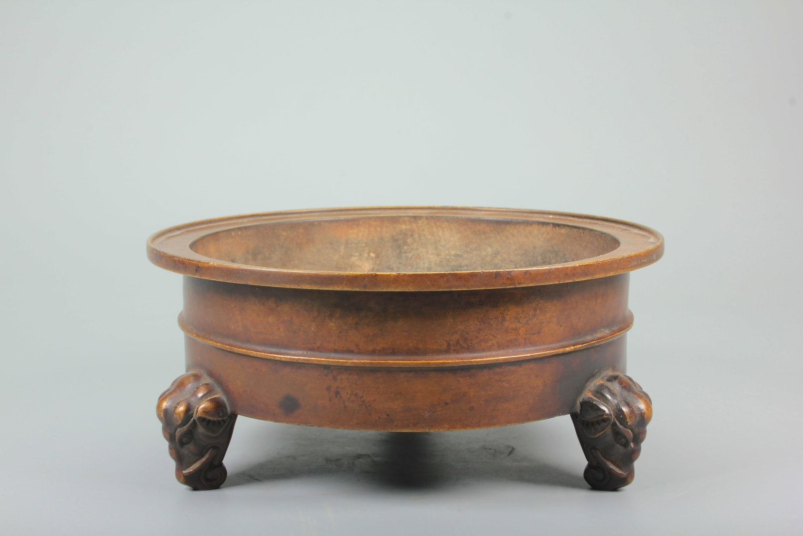 A ELEPHANT-LEGGED BOWSTRING PATTERN COPPER BURNER - 4