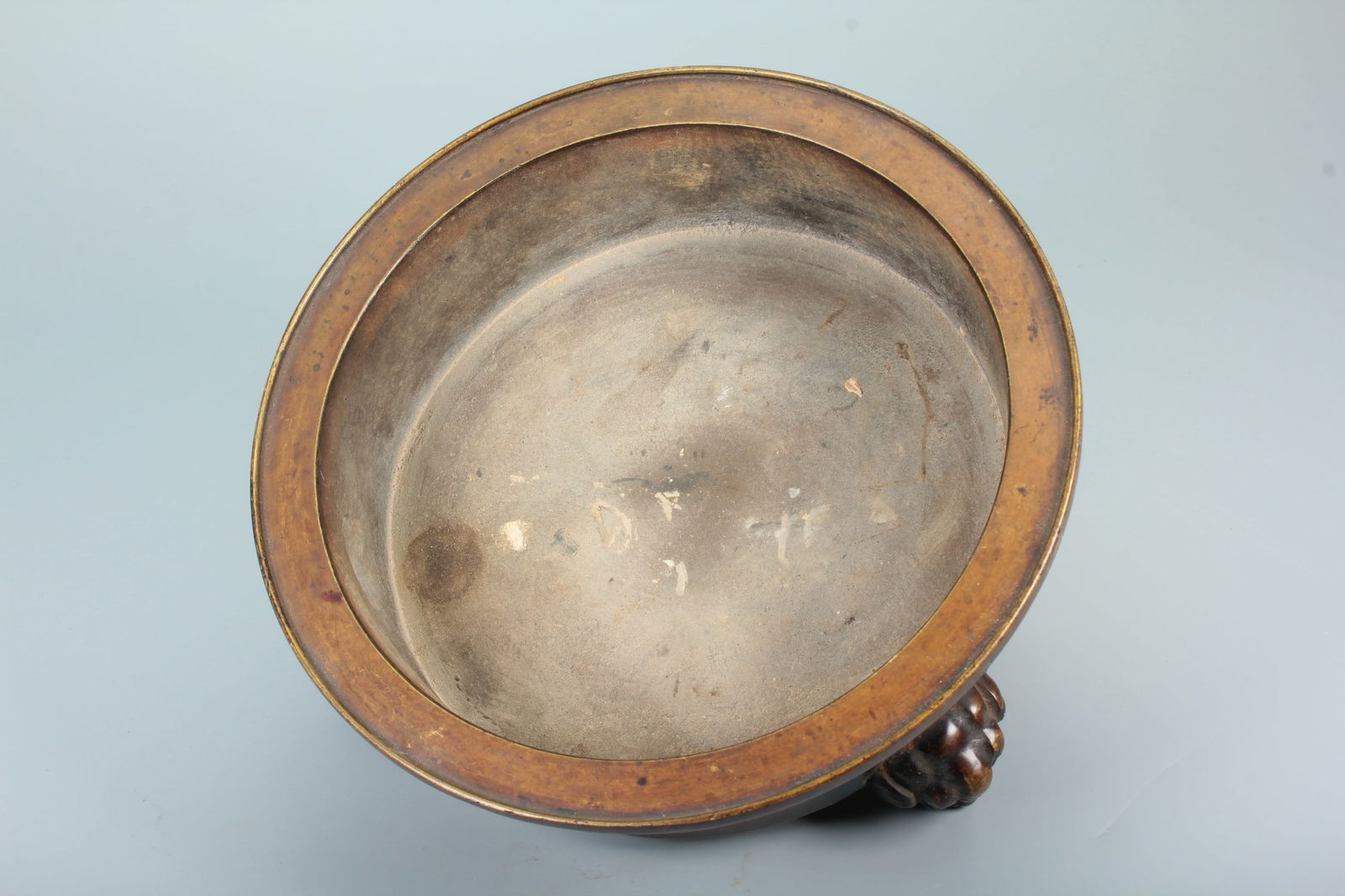 A ELEPHANT-LEGGED BOWSTRING PATTERN COPPER BURNER - 7