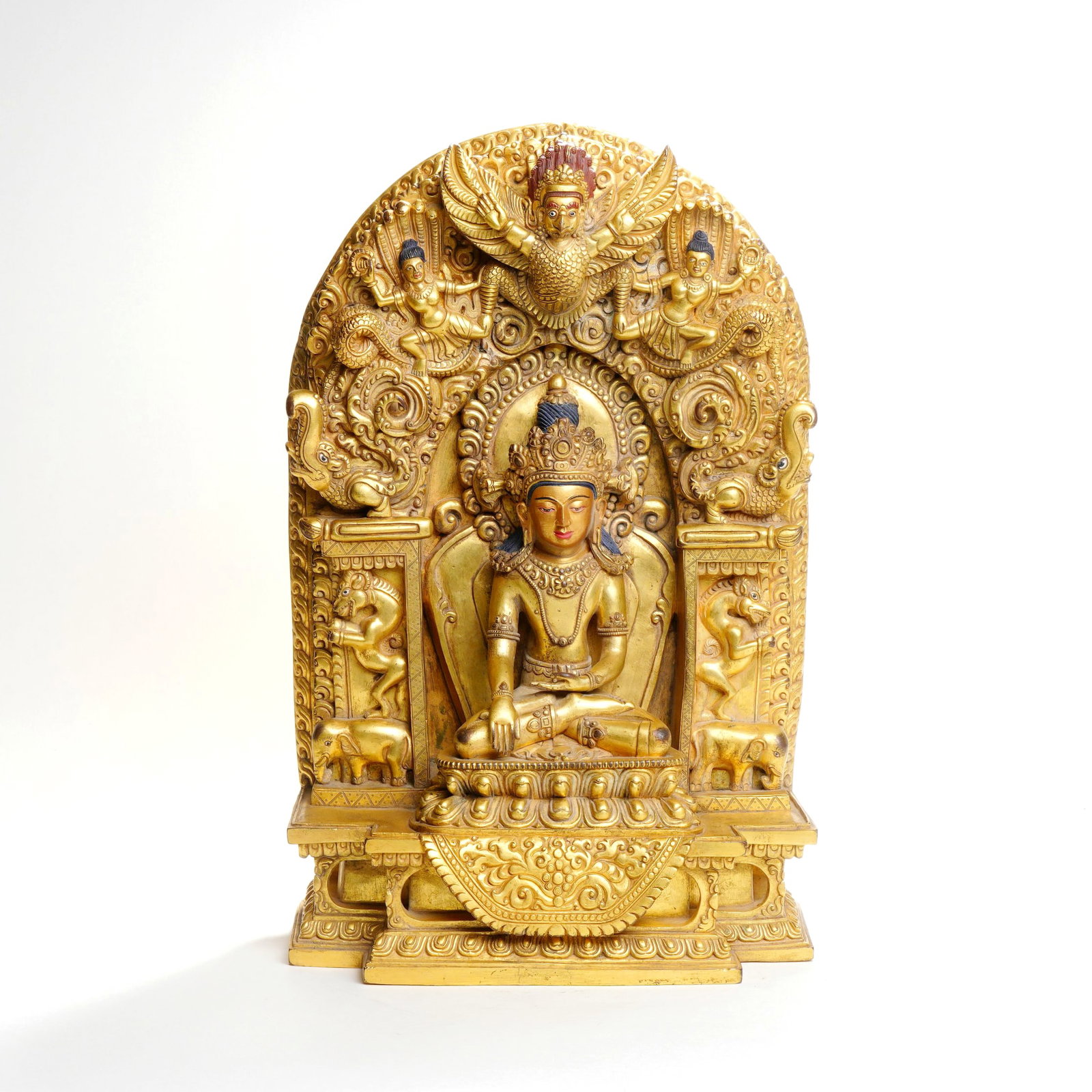 A QING DYNASTY GILT-BRONZE FIGURE OF MANDORLA BUDDHA: A QING DYNASTY GILT-BRONZE FIGURE OF MANDORLA BUDDHA H:40CM,W:25CM