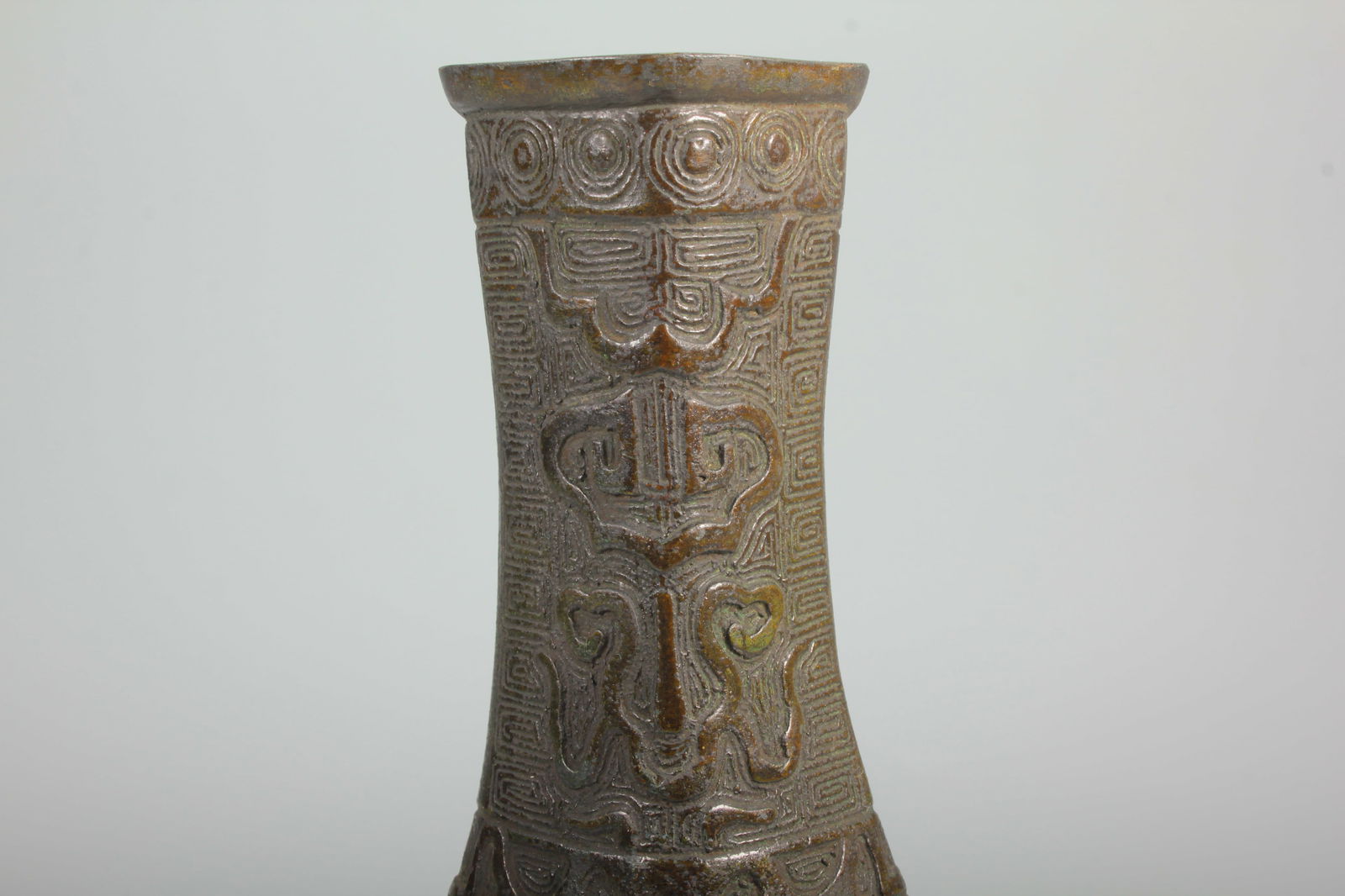 A BEAST PATTERN COPPER SQUARE VASE - 2