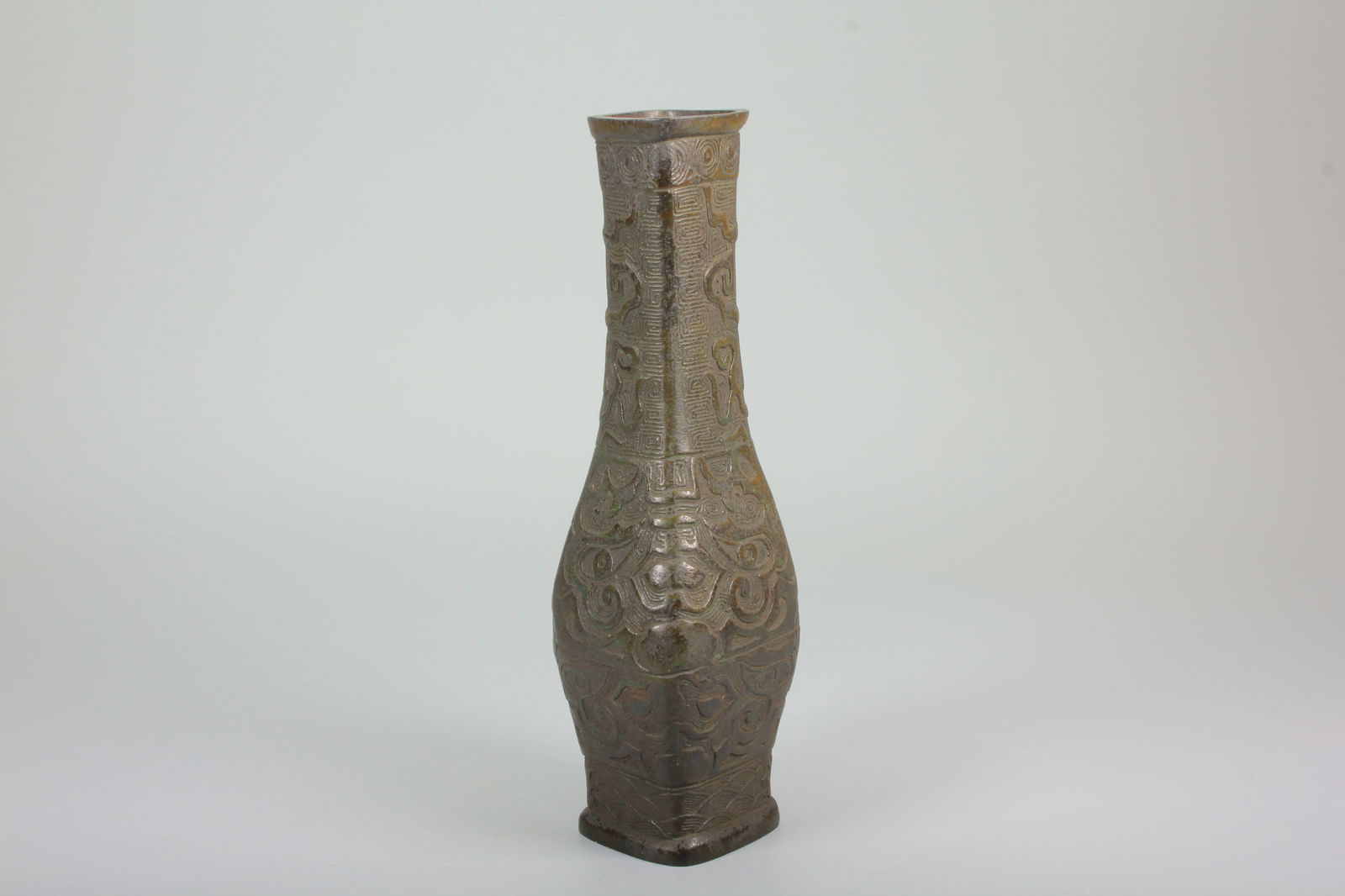 A BEAST PATTERN COPPER SQUARE VASE - 5