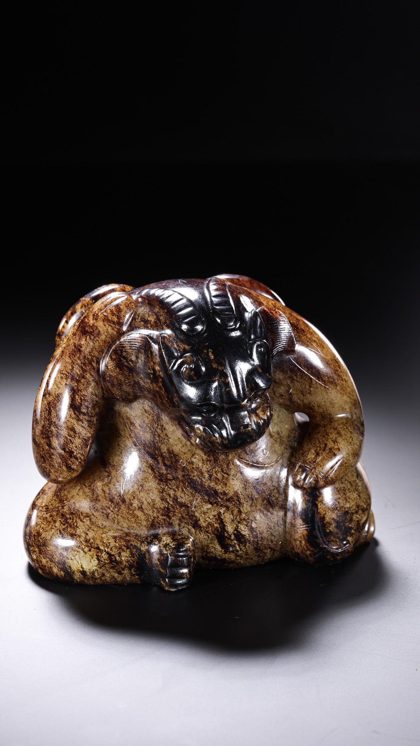 Jade Carved Beast Shape Ornament - 10