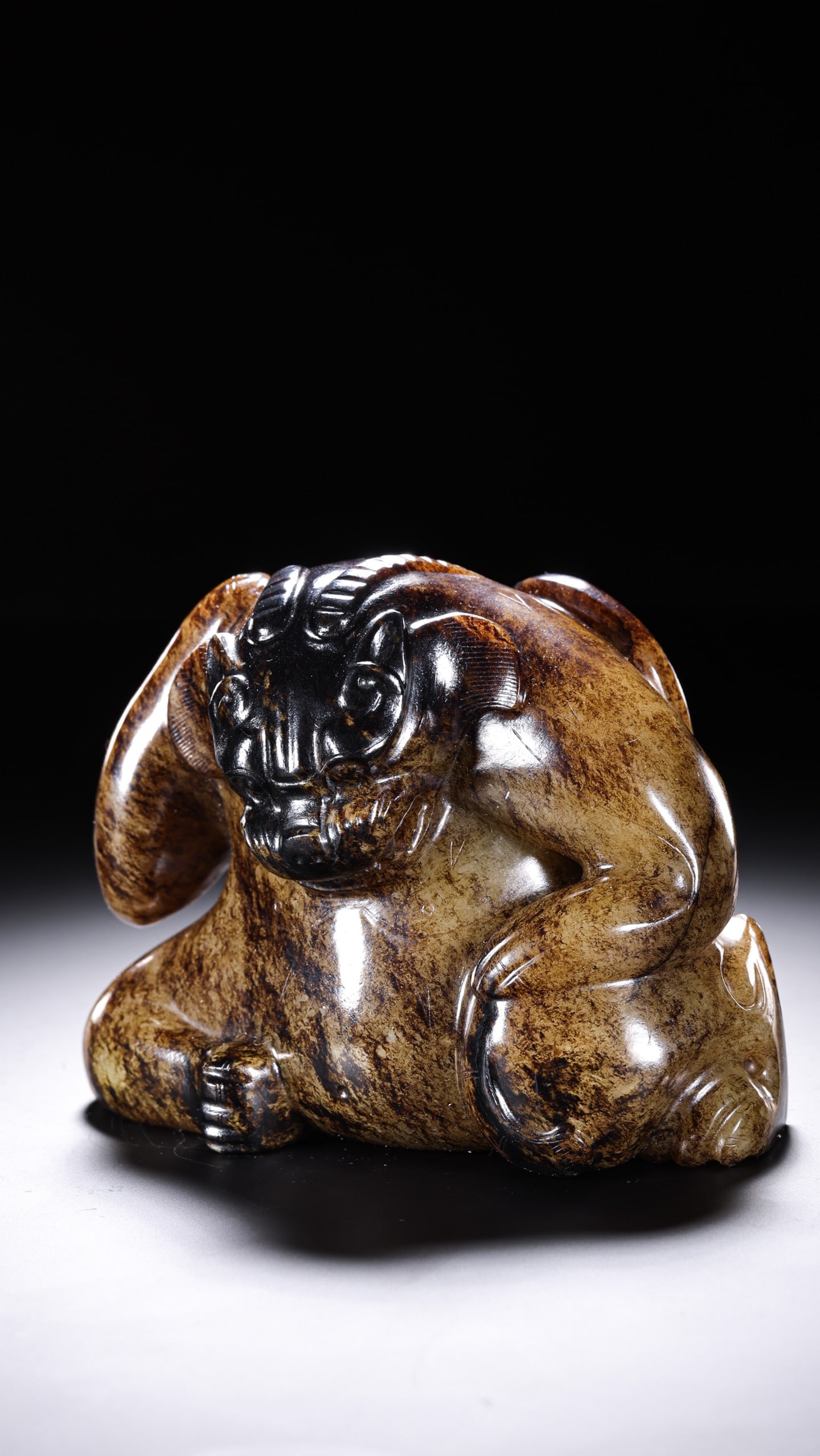 Jade Carved Beast Shape Ornament - 4