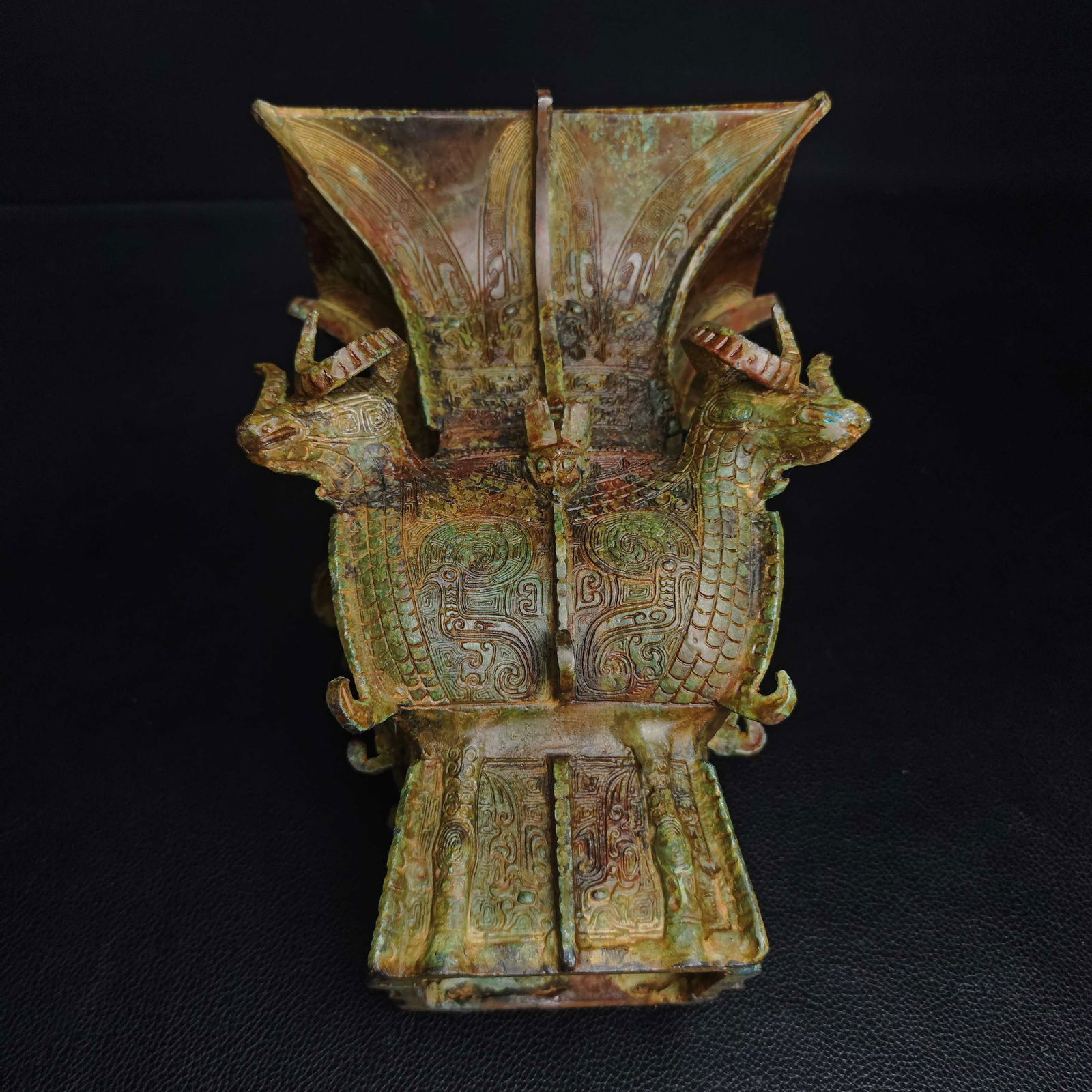 Chinese Bronze Carved Beast Face and Ram Pattern Zun: Chinese Bronze Carved Beast Face and Ram Pattern Zun (22 x 17cm)