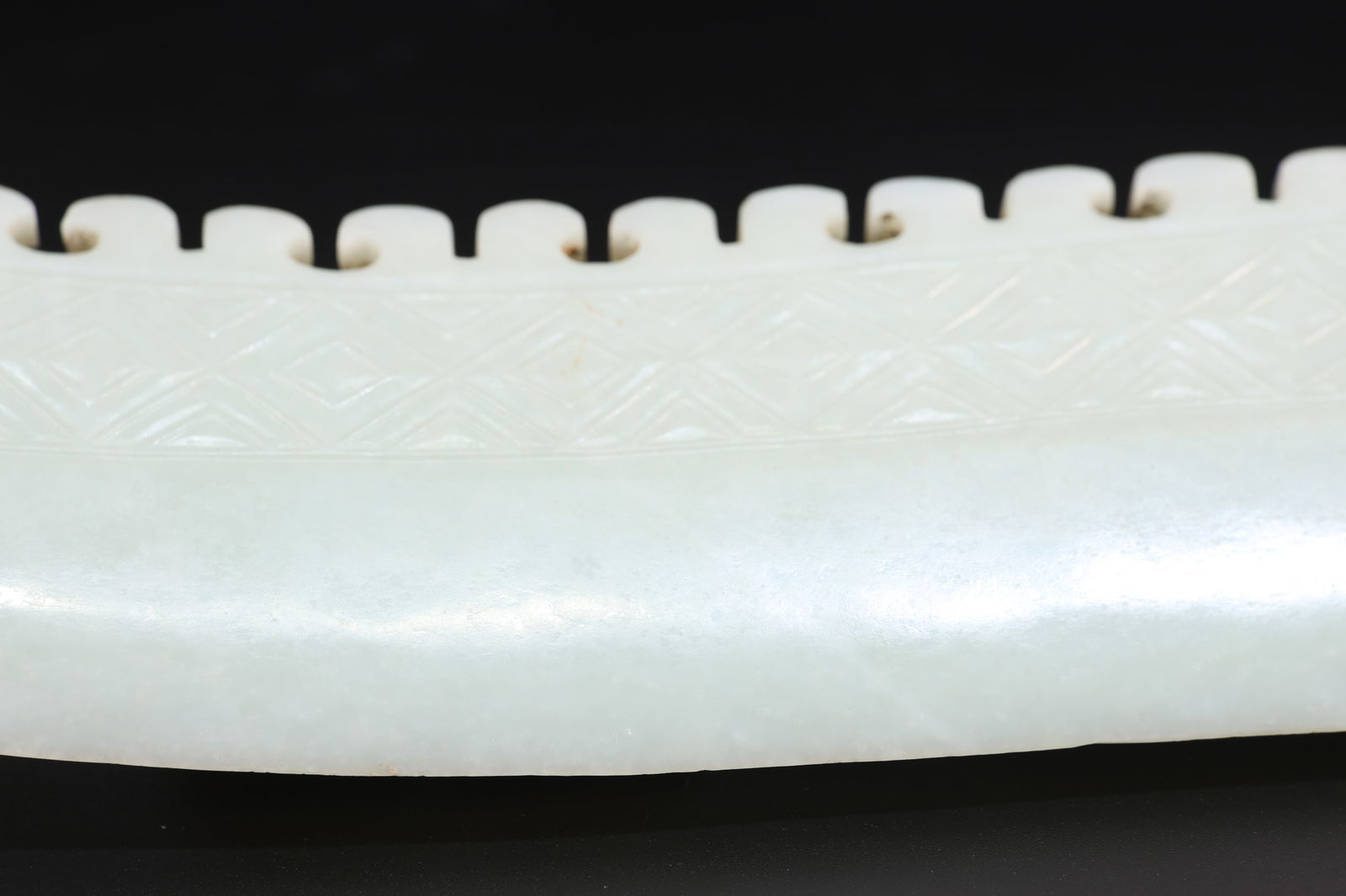 Jade Carved Cloud Pattern Broadsword - 3