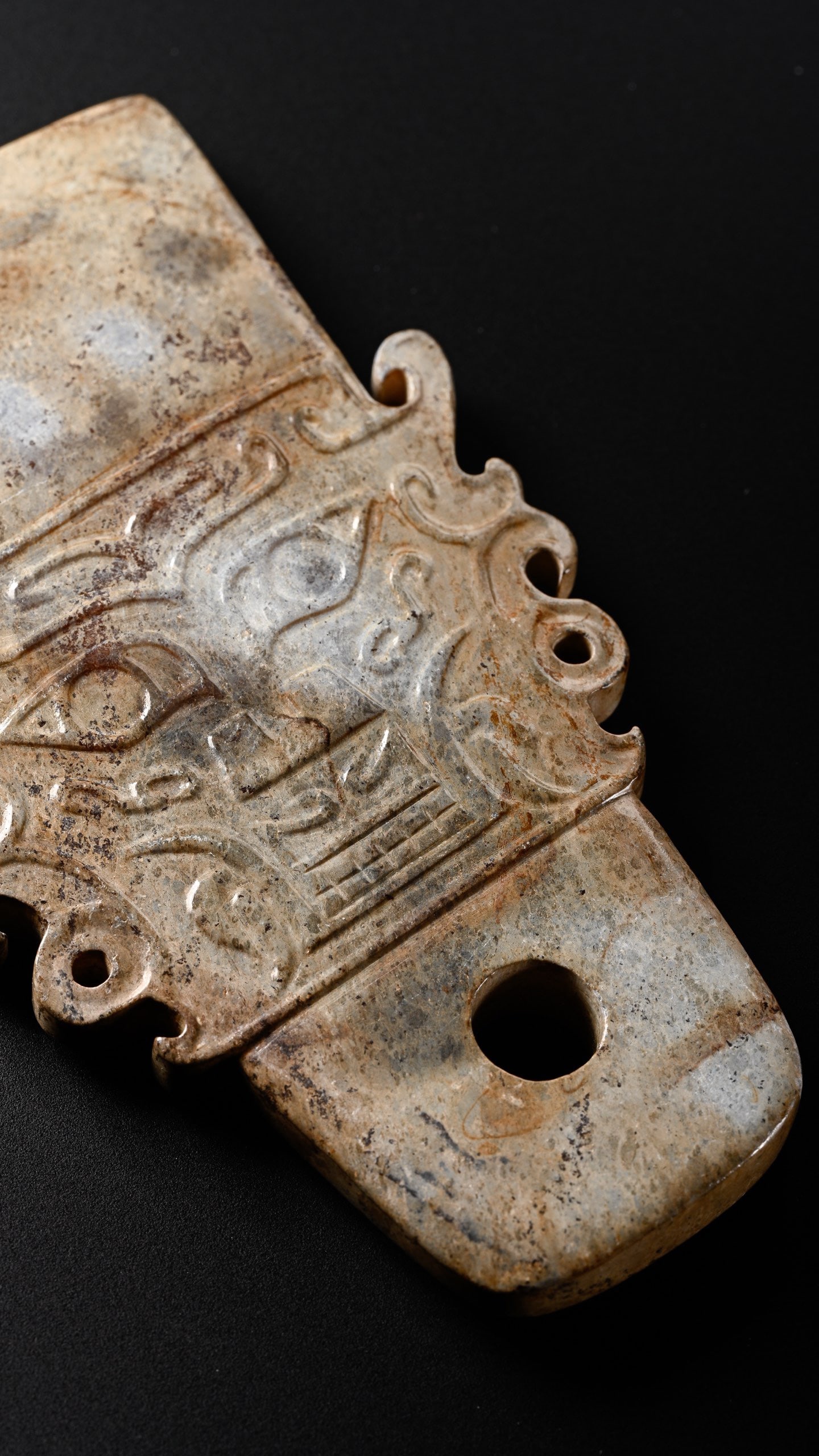 Jade Carved Beast Face Pattern Ornament - 4