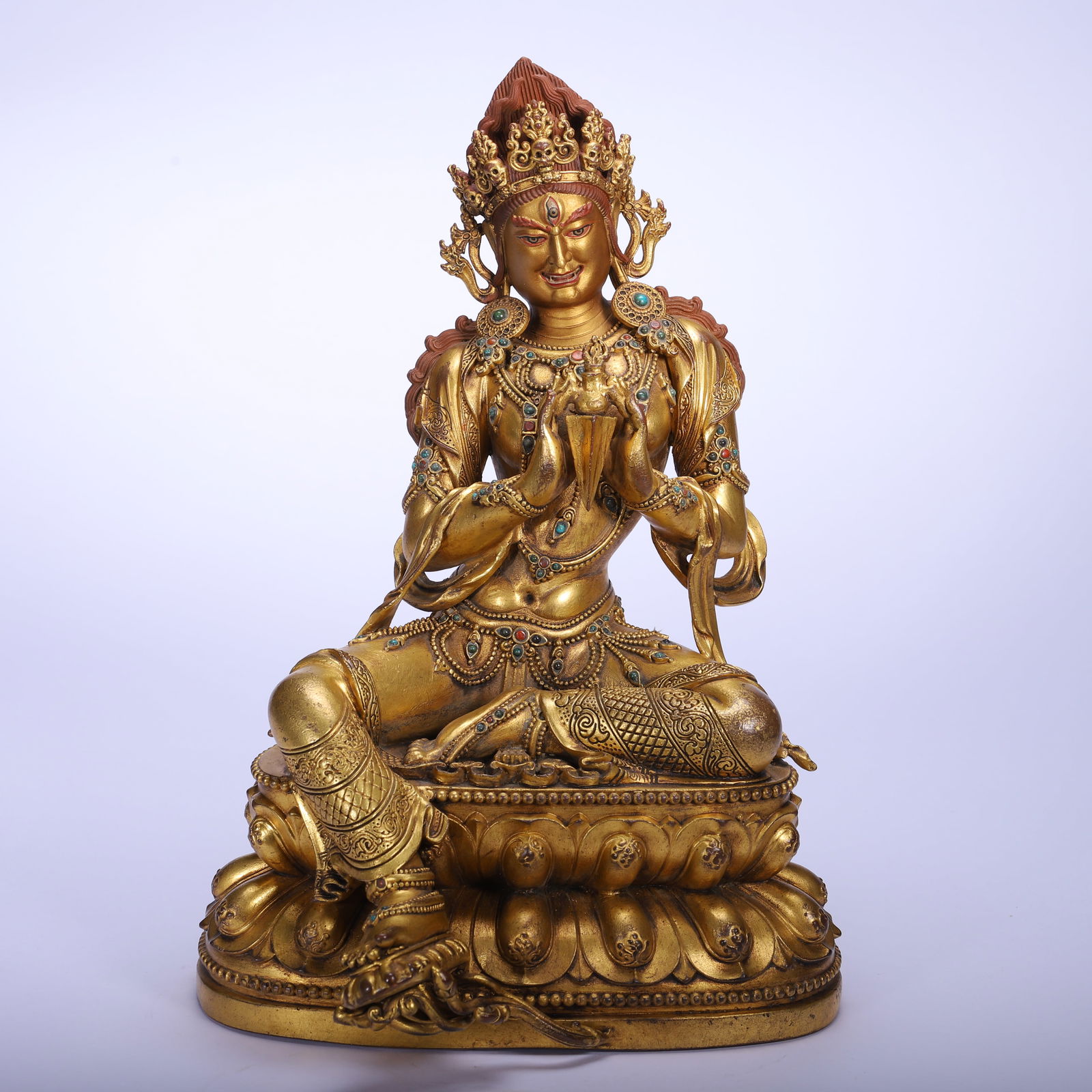 Gilt Bronze Buddha Figure: Gilt Bronze Buddha Figure (22 x 20 x 32cm,Weight 4270g)