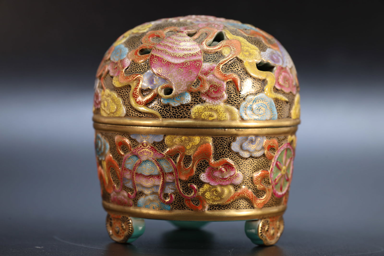 Enamel Drawing Gold Drawing Eight Treasure Pattern Porcelain Incense Burner: Enamel Drawing Gold Drawing Eight Treasure Pattern Porcelain Incense Burner (9 x 9cm)