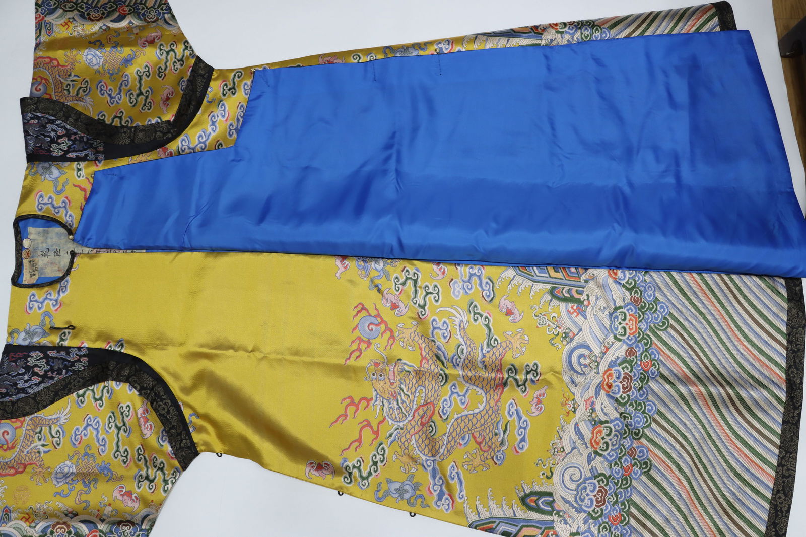 Silk Embroidery Cloud and Dragon Pattern Dragon Robe - 13