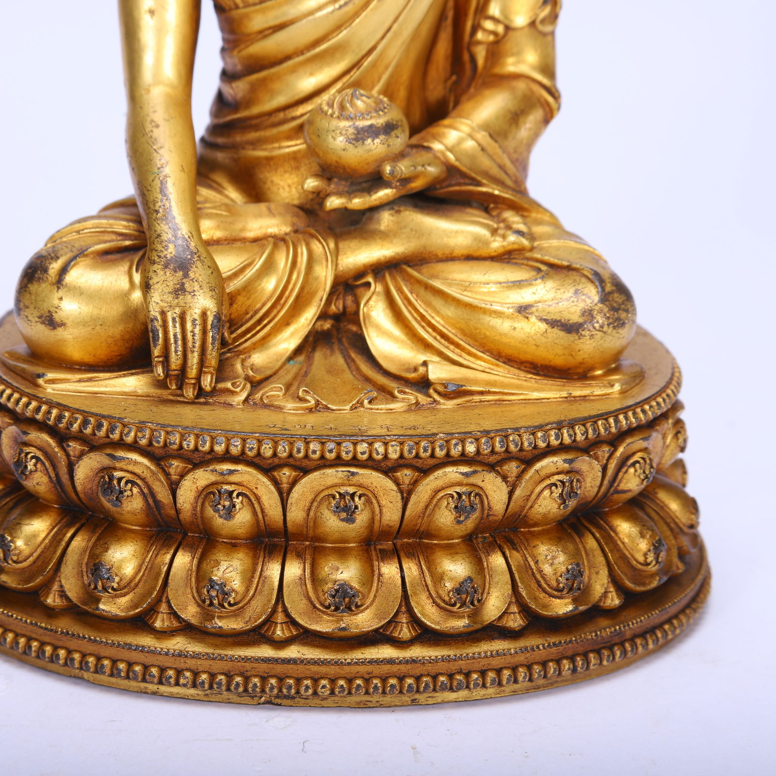 Gilt Bronze Sakyamuni Figure - 3