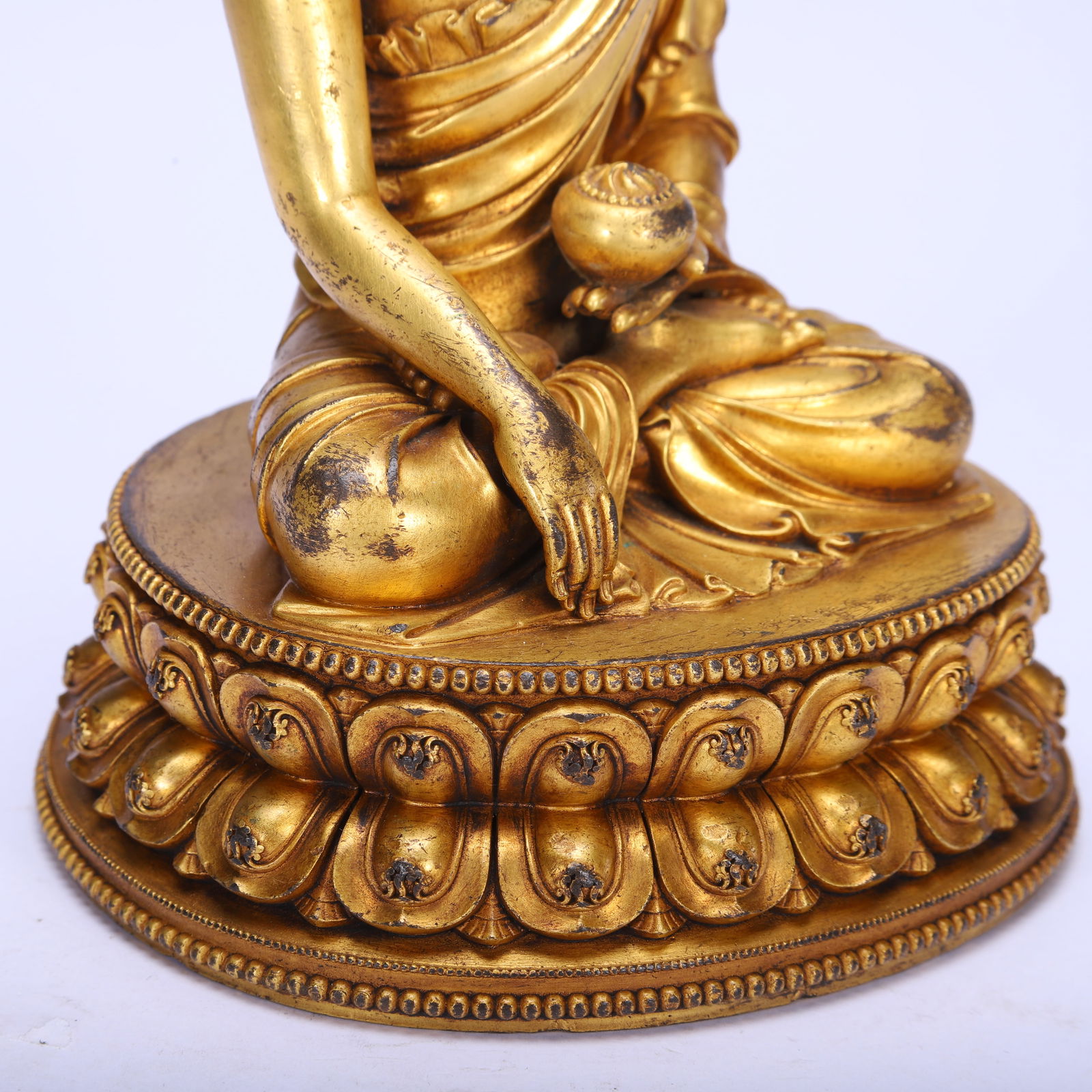 Gilt Bronze Sakyamuni Figure - 7
