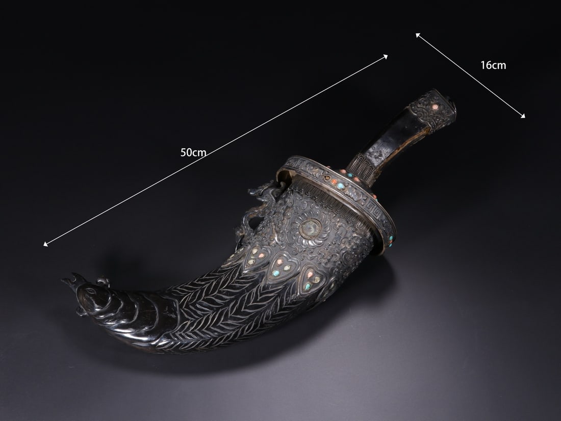 Silver Inlaid Gem Stone Carved Flower Pattern Dagger: Silver Inlaid Gem Stone Carved Flower Pattern Dagger (50 x 16cm)