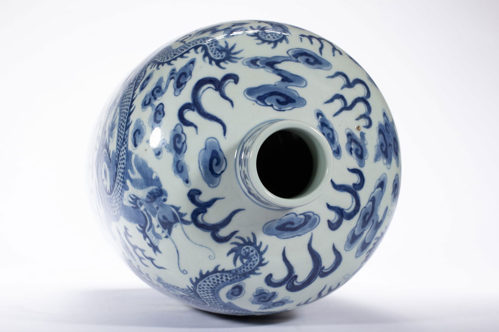 Blue and White Dragon Pattern Porcelain Pot - 5