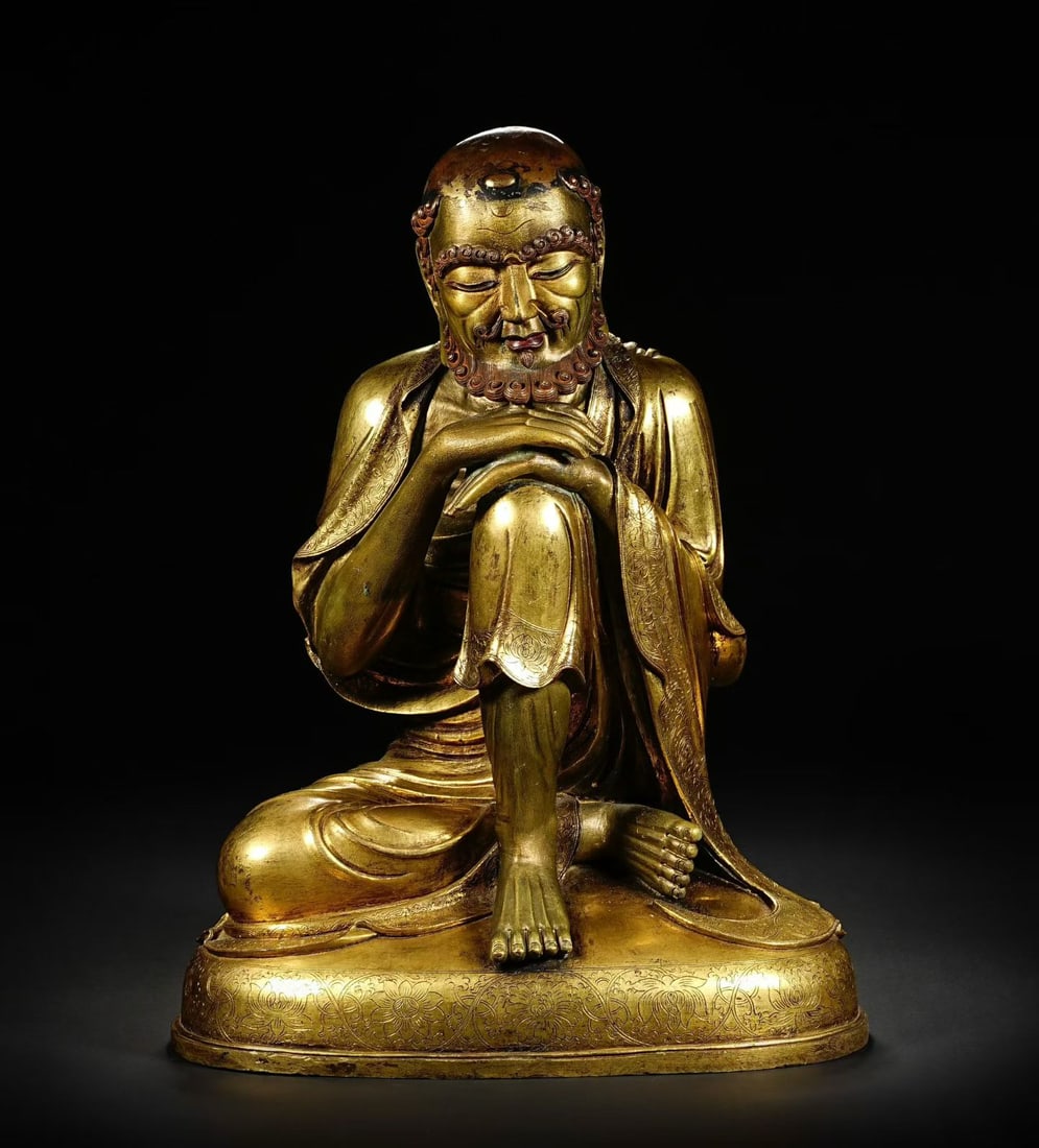 Yaozhou Ware Carved Flower Pattern Porcelain Vase: Yaozhou Ware Carved Flower Pattern Porcelain Vase (28cm)