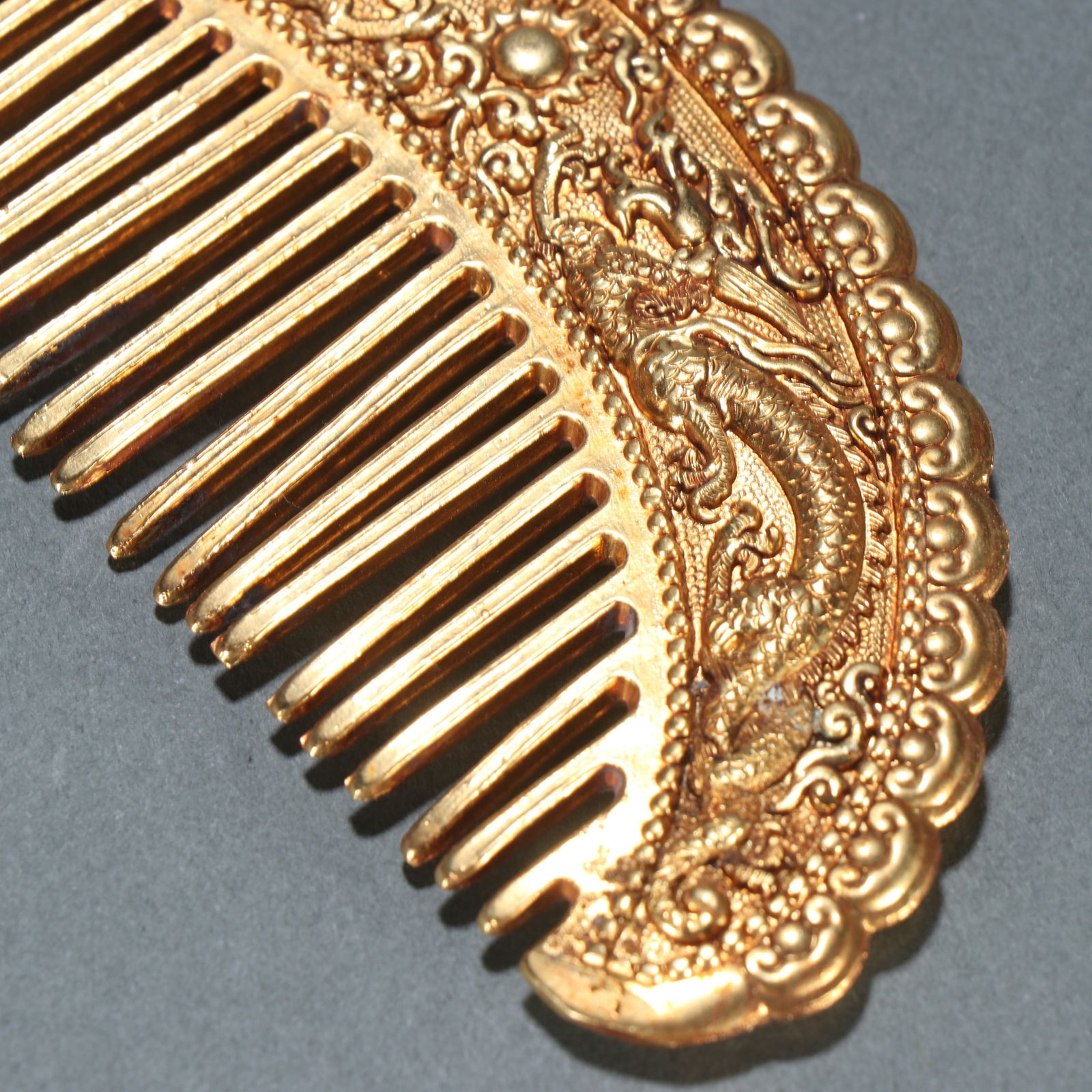 Gilt Bronze Carved Dragon Pattern Comb - 6