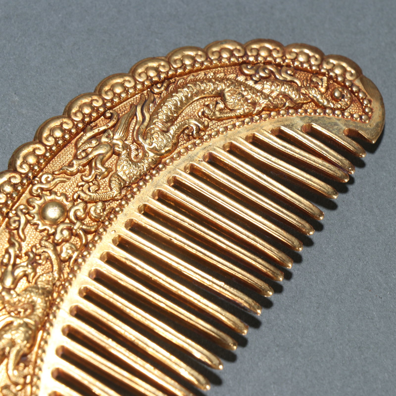 Gilt Bronze Carved Dragon Pattern Comb - 8