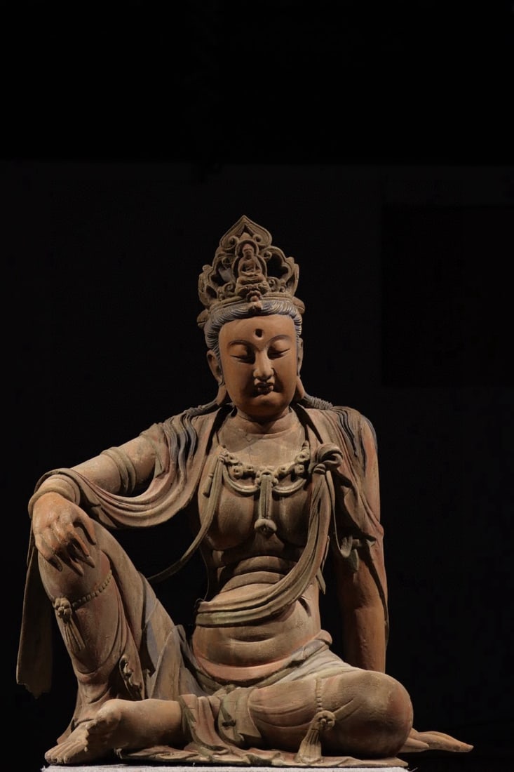 Wood Colour Painted GuanYin Figure: Wood Colour Painted GuanYin Figure (102 x 85 x 50cm)