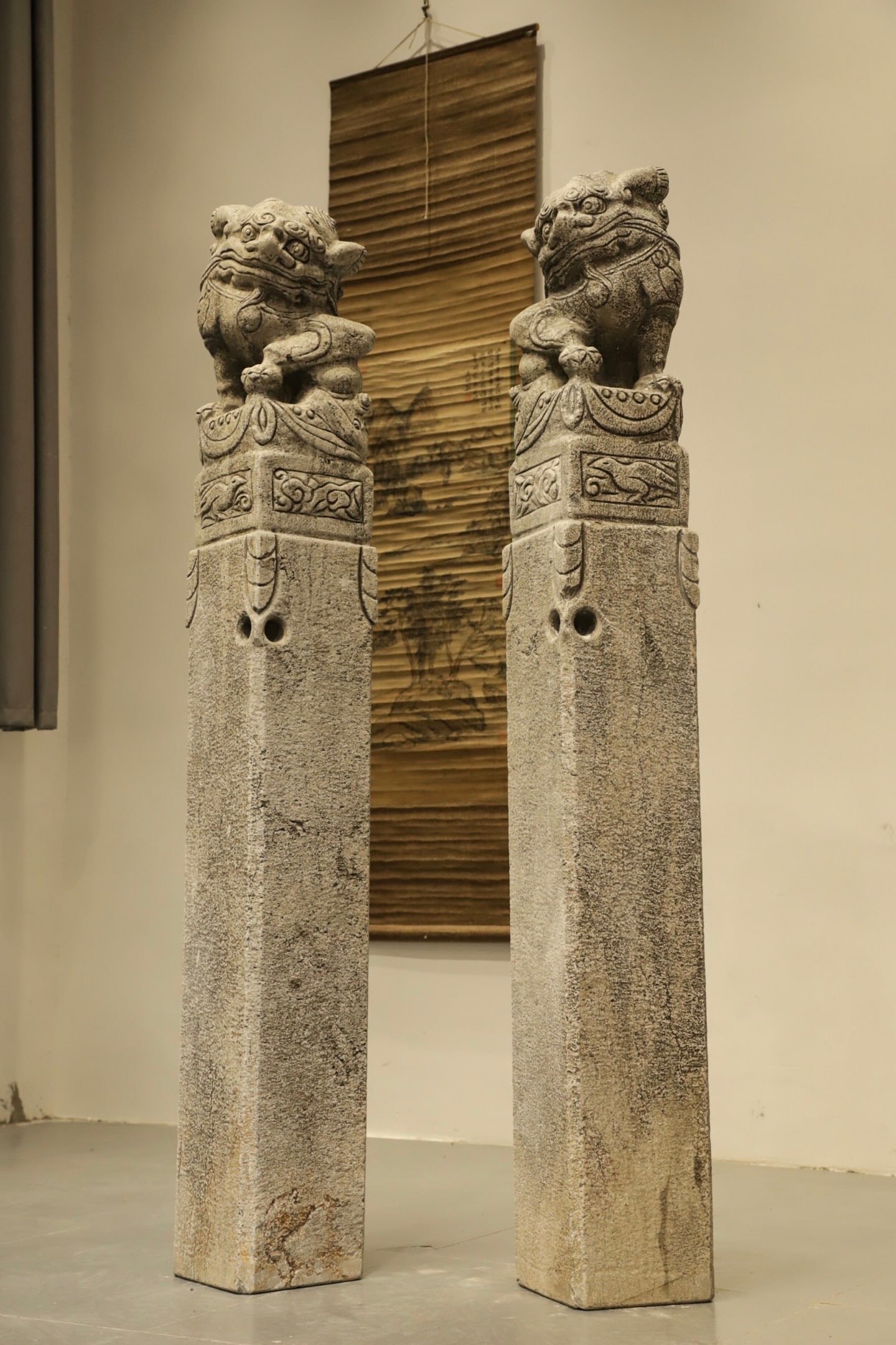 Stone Carved Lion Shape Hitching Post - 5