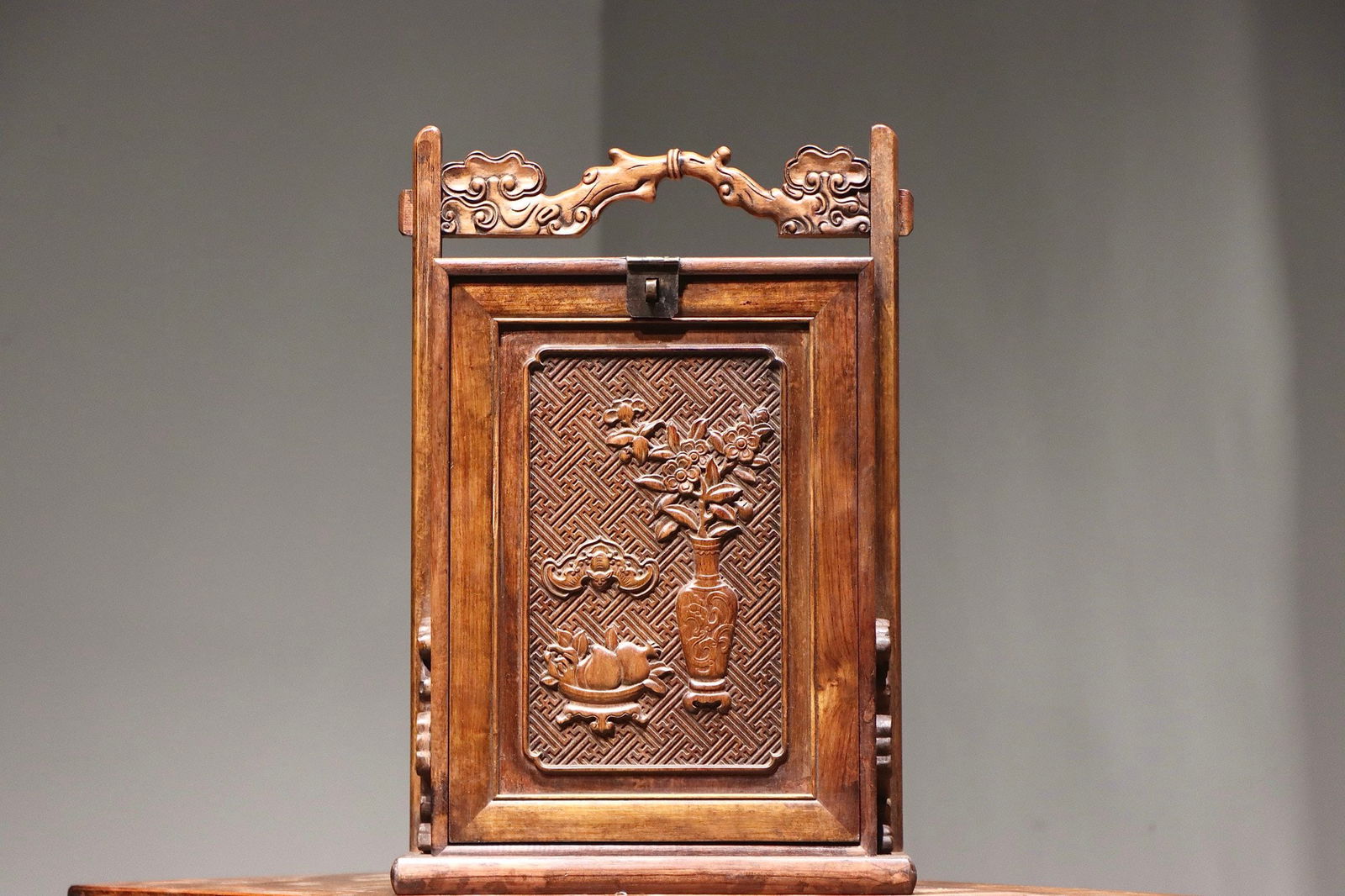 Huanghuali Wood Carved Flower and Bat Pattern Food Tray Box: Huanghuali Wood Carved Flower and Bat Pattern Food Tray Box (44 x 29 x 21cm)