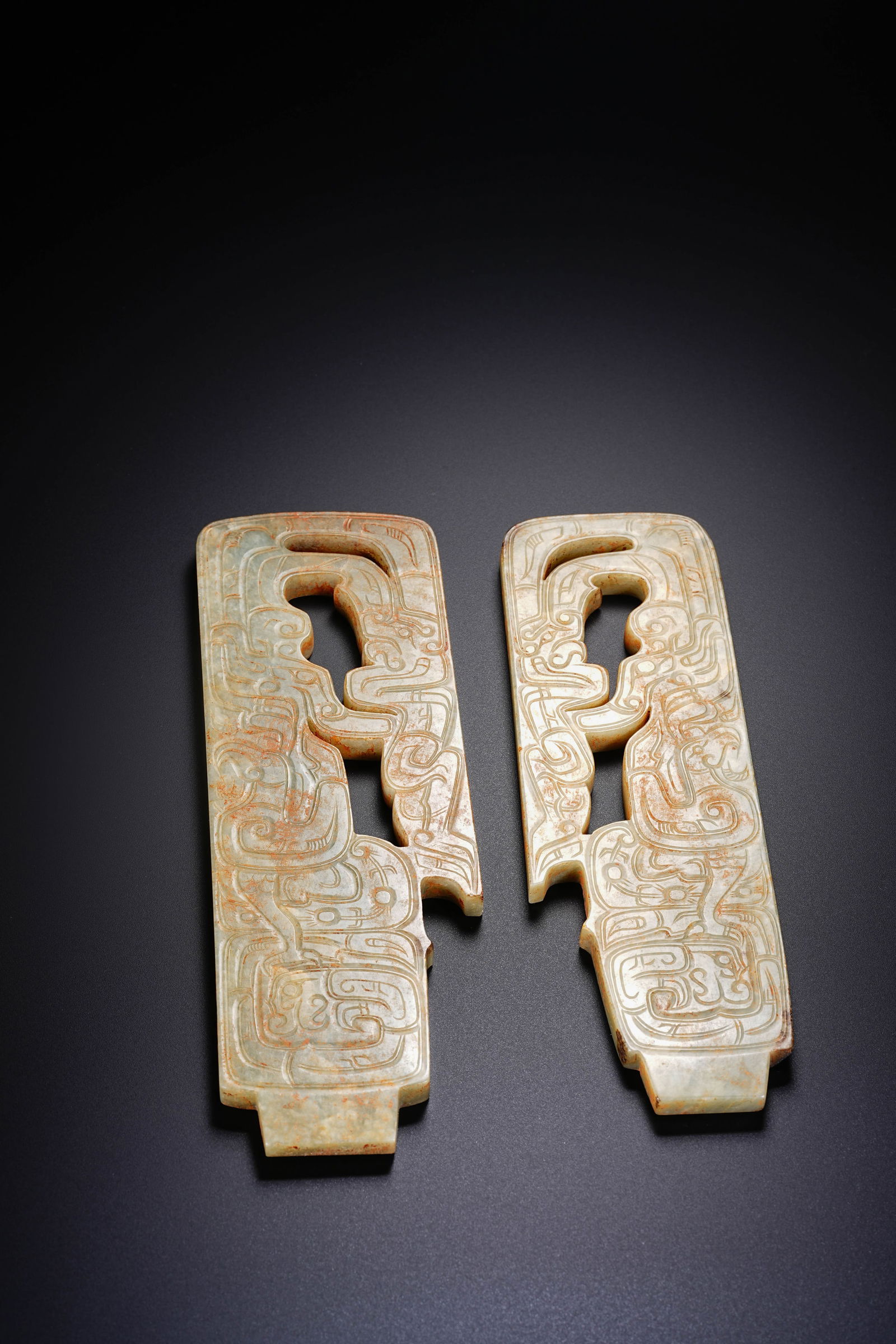 Pair of Jade Carved Beast Face Pattern Ornament: Pair of Jade Carved Beast Face Pattern Ornament (16.8 x 5.5 x 0.7cm)