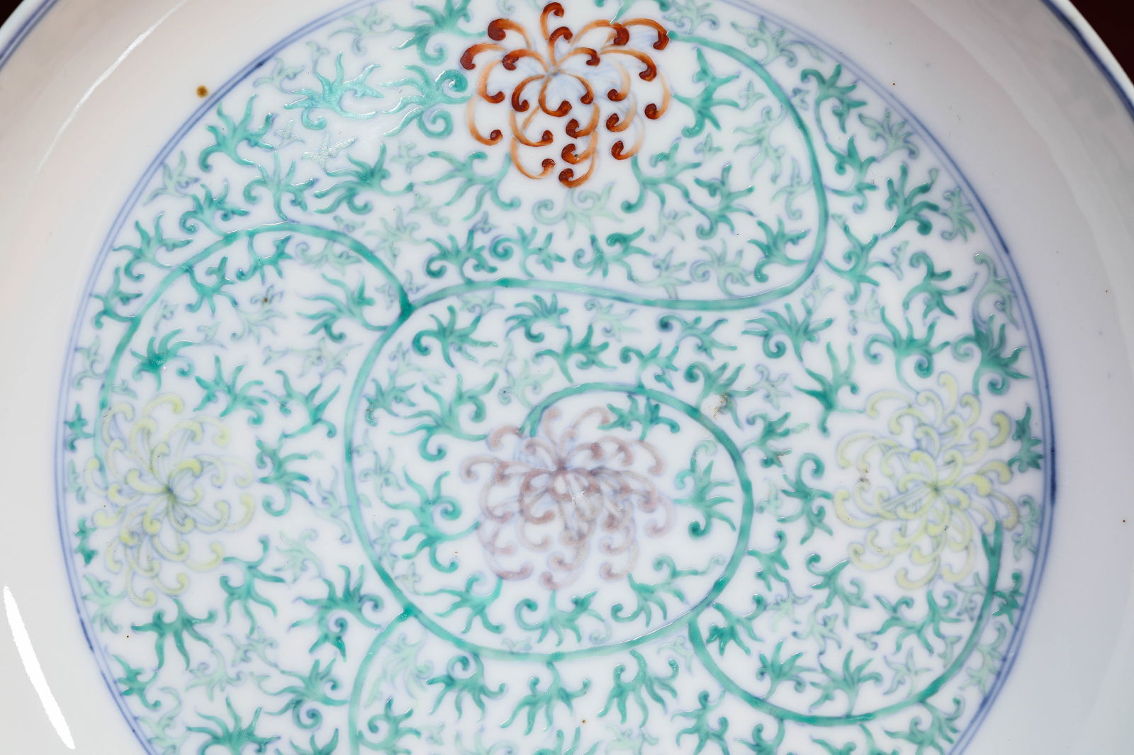 A Doucai 'Interlocking Chrysanthemum' Dish - 2