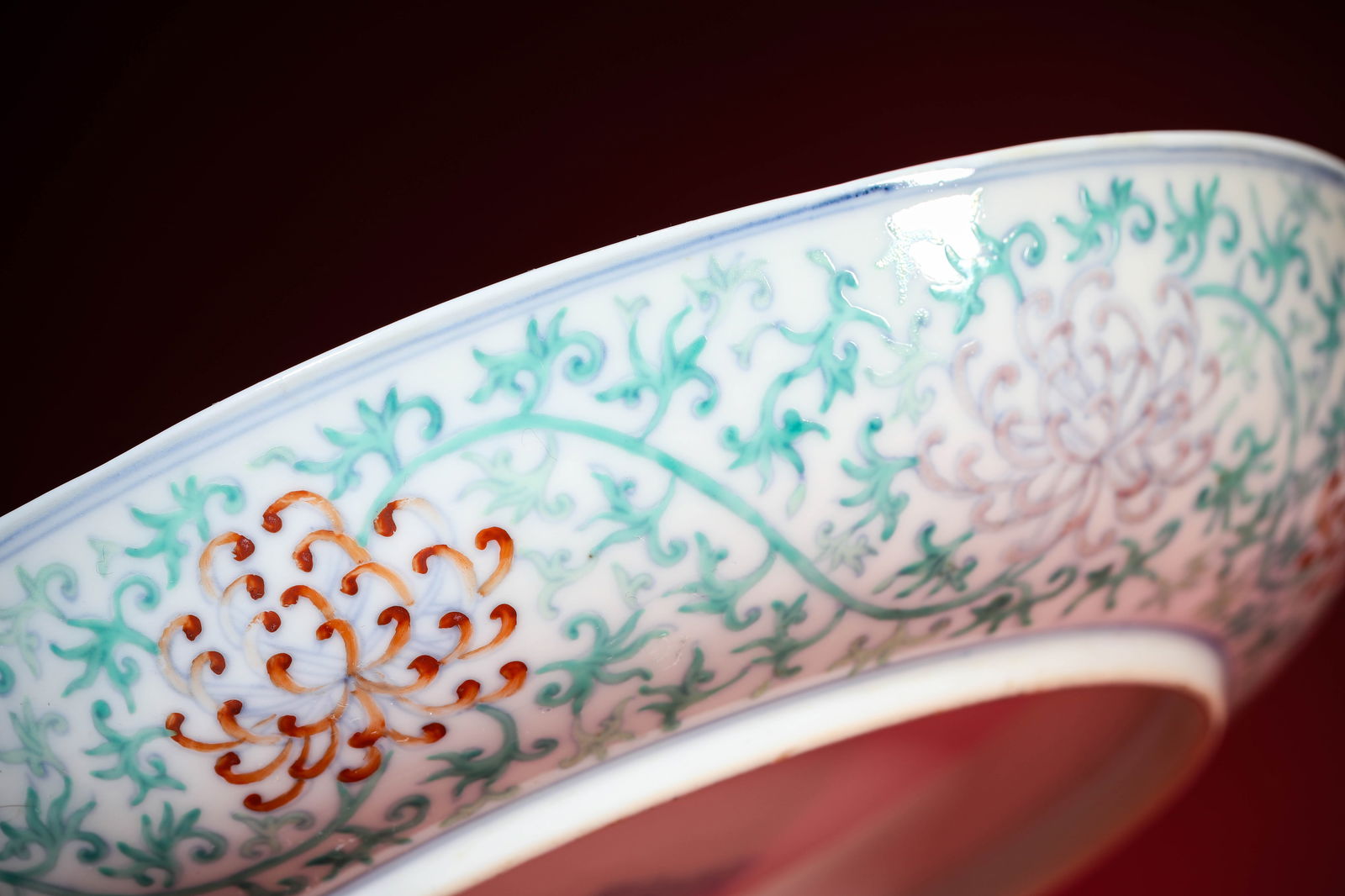 A Doucai 'Interlocking Chrysanthemum' Dish - 5