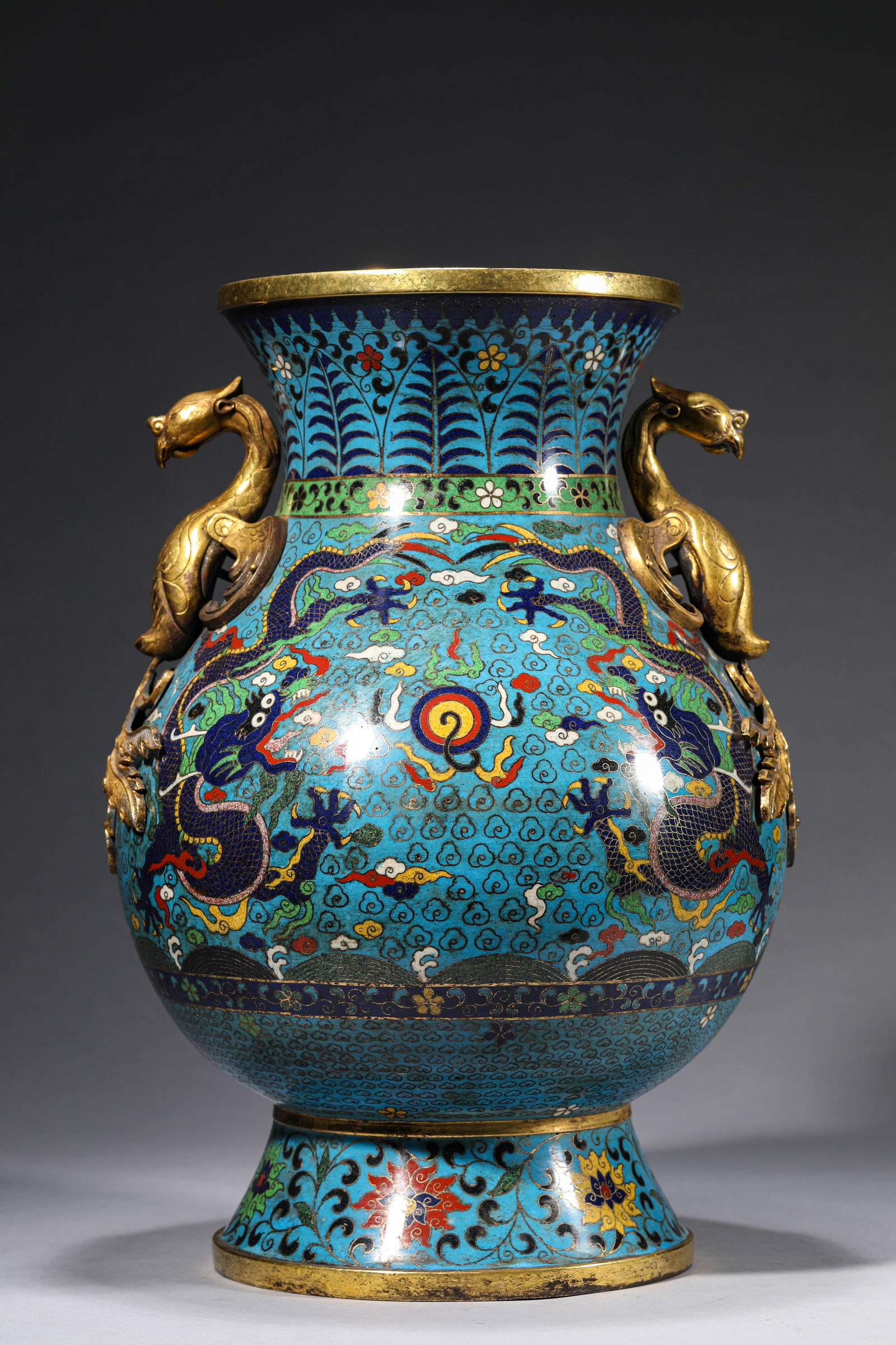 A Cloisonné Enamel 'Two Dragons Chasing a Pearl' 'Phoenix-Head Handles' Zun: A Cloisonné Enamel 'Two Dragons Chasing a Pearl' 'Phoenix-Head Handles' Zun (26.7 x 38.6 cm, Weight: 4.45 Kg)