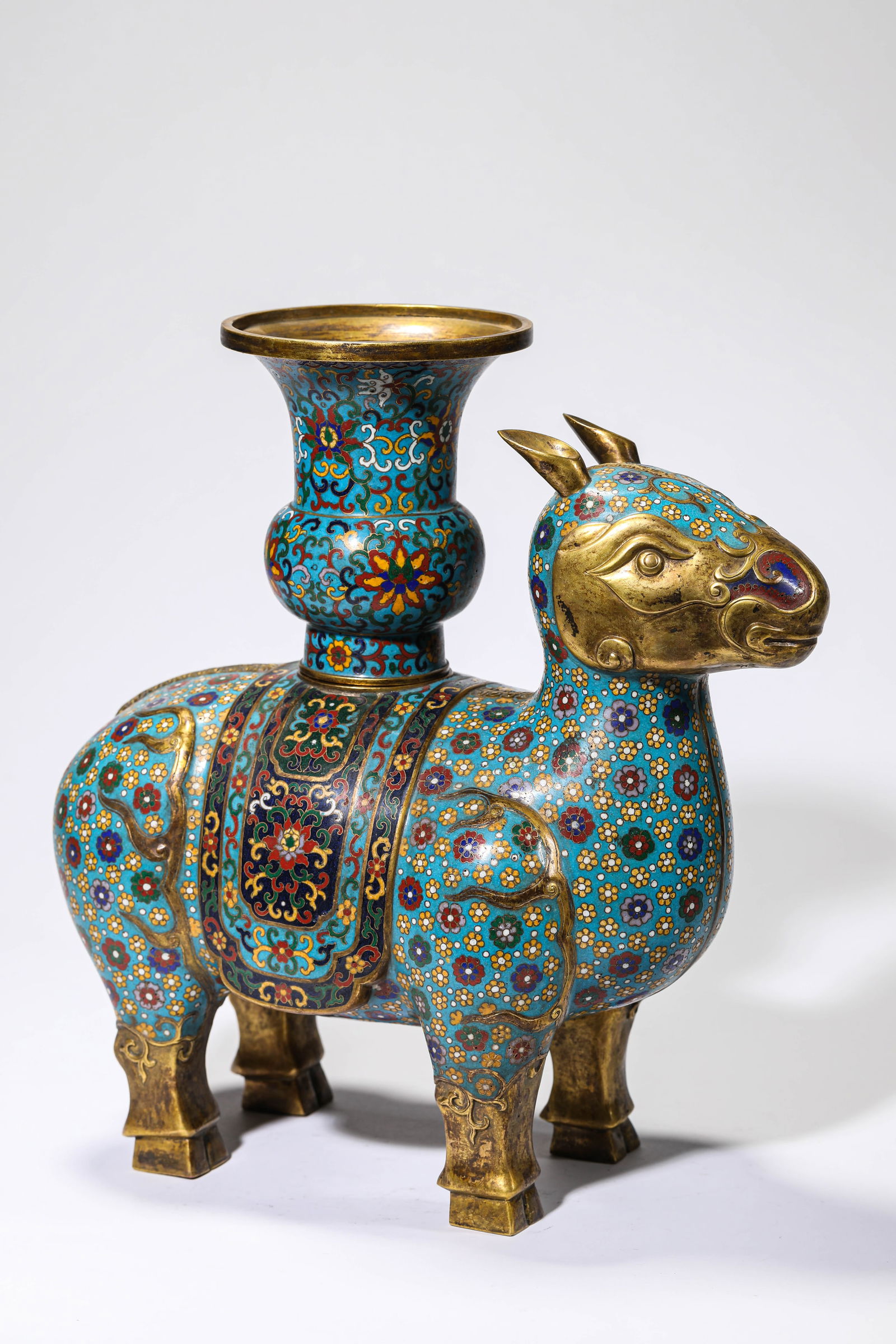 A Cloisonné Enamel ‘Xi’ Zun - 3