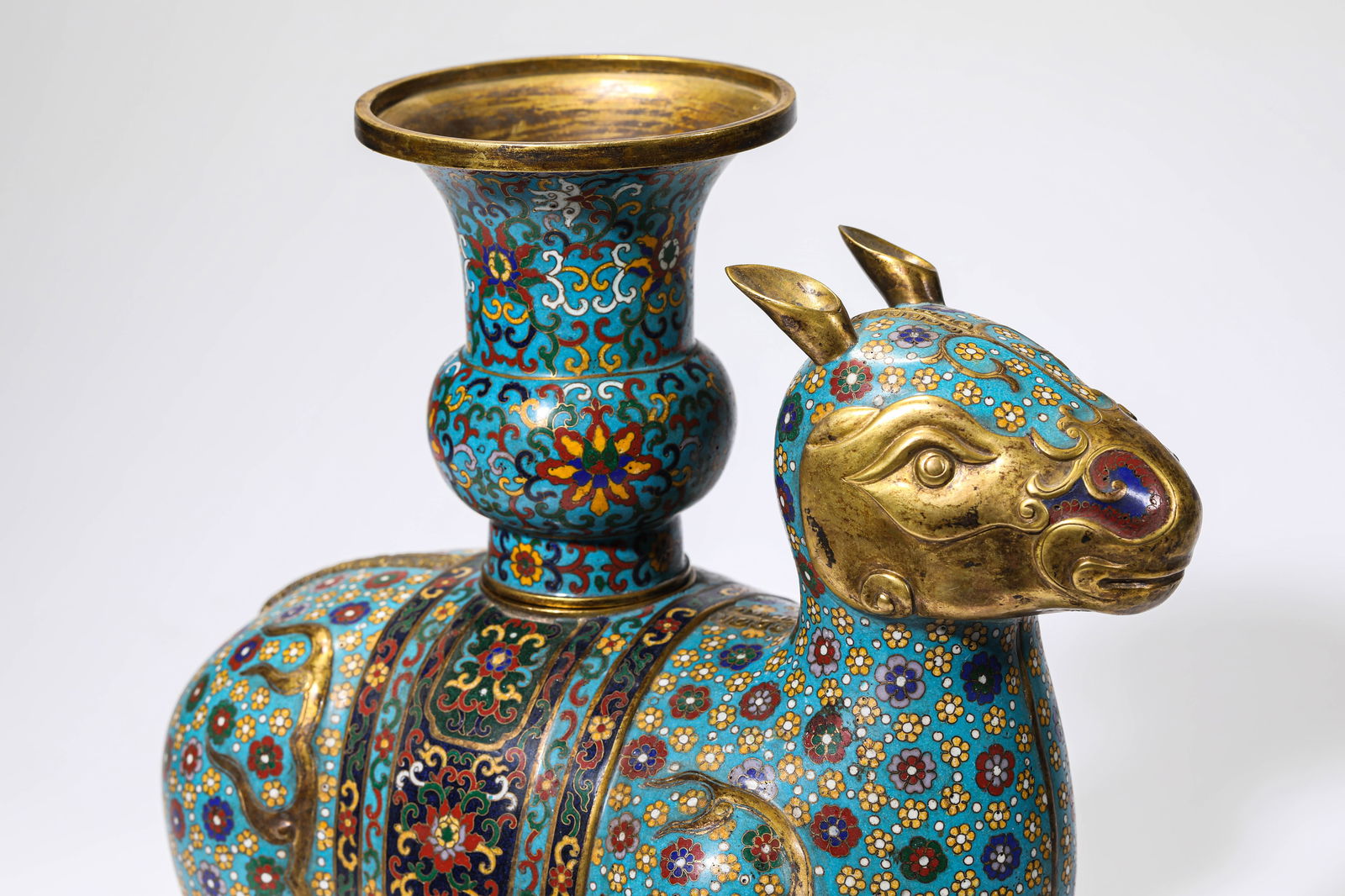 A Cloisonné Enamel ‘Xi’ Zun - 4