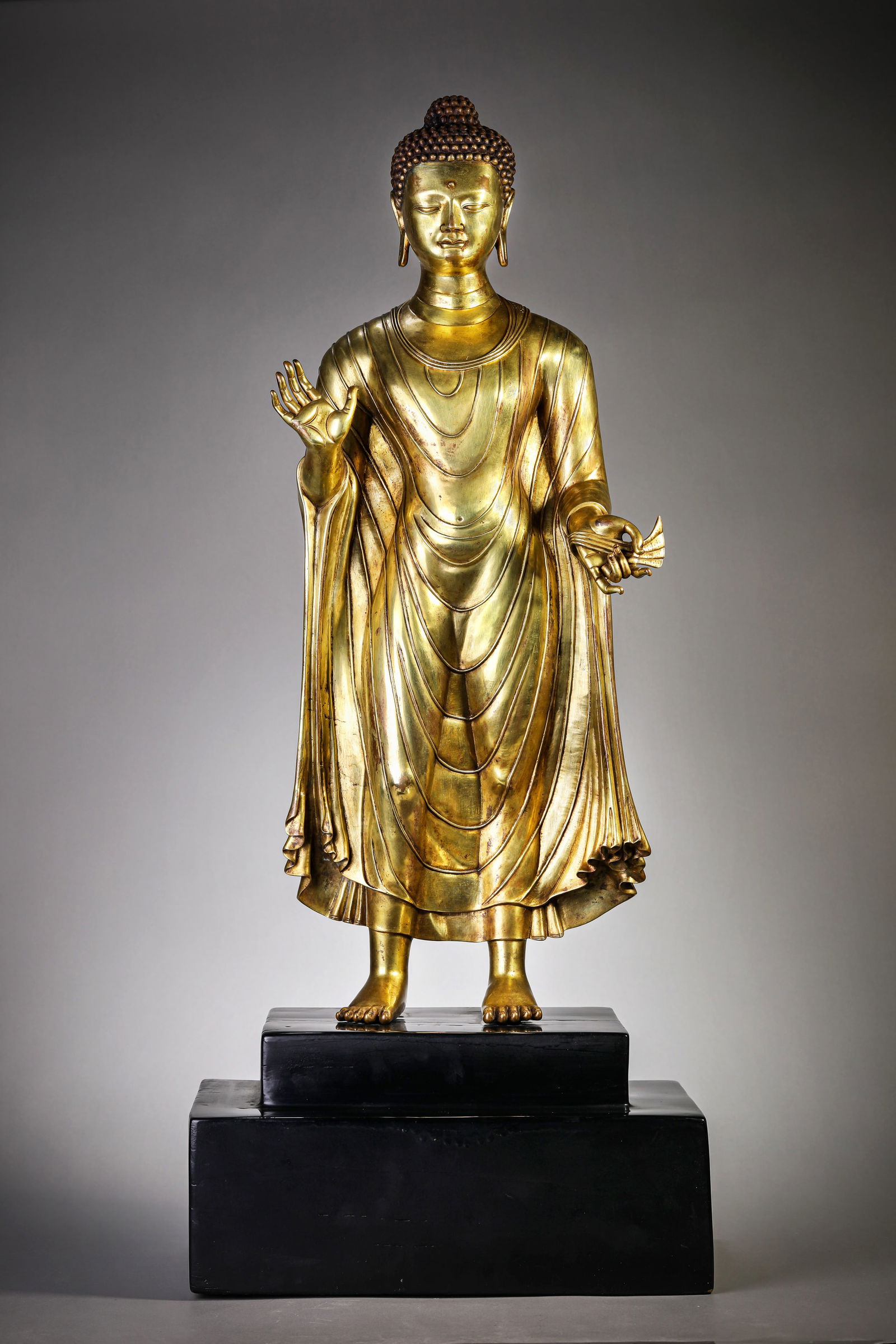 A ‘Tibetan Guge Kingdom-Style’ Figure of Shakyamuni: A ‘Tibetan Guge Kingdom-Style’ Figure of Shakyamuni (37 x 24 x 86.5 cm, Weight: 12.5 Kg)