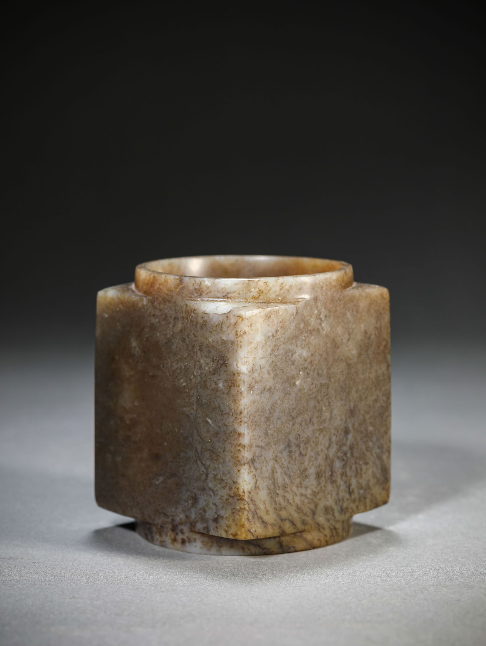 A Jade Cong: A Jade Cong (6.3 x 7.5 cm)