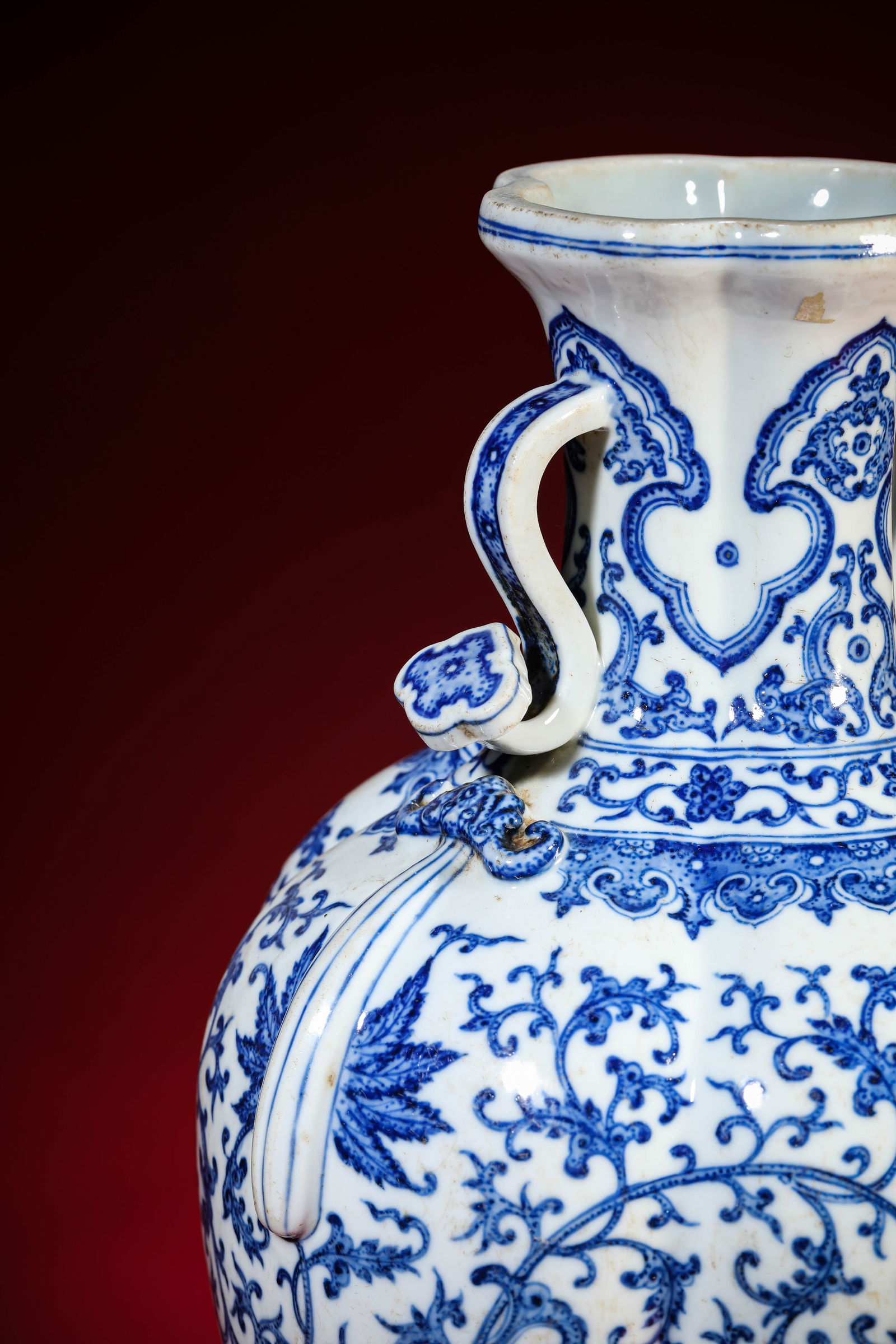 A Blue and White 'Interlocking Florals' Vase - 2